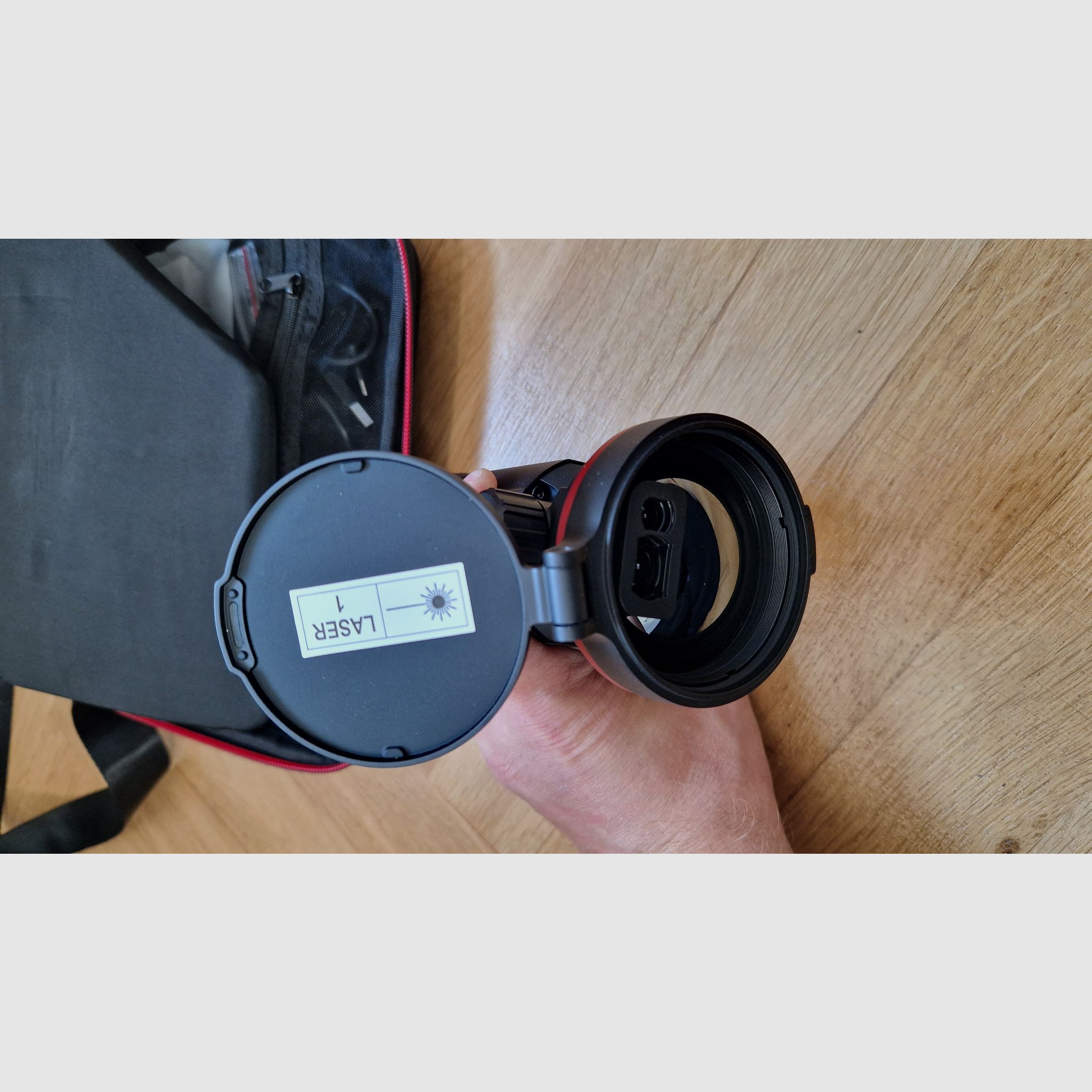 HIKMICRO TQ50CL 3.0 thermal imaging attachment and handheld device