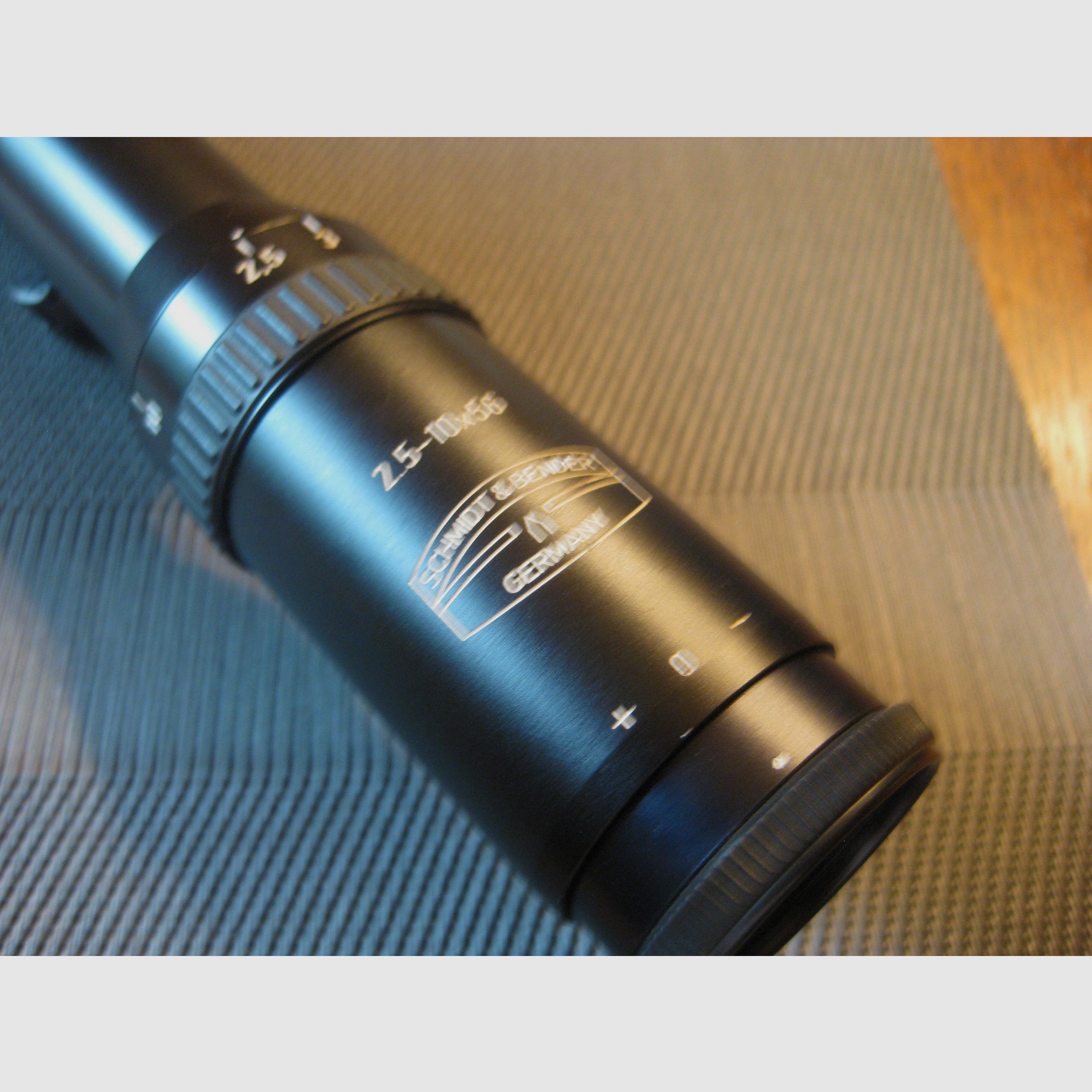 KLASSIKER = Schmidt&Bender 2,5-10x56 Absehen-4 mit Schiene und original Blaser-Sattelmontage für Blaser und Sauer 505 passend !! KEIN ZEISS-SWAROVSKI-LEICA-DD-MINOX-GPO usw.