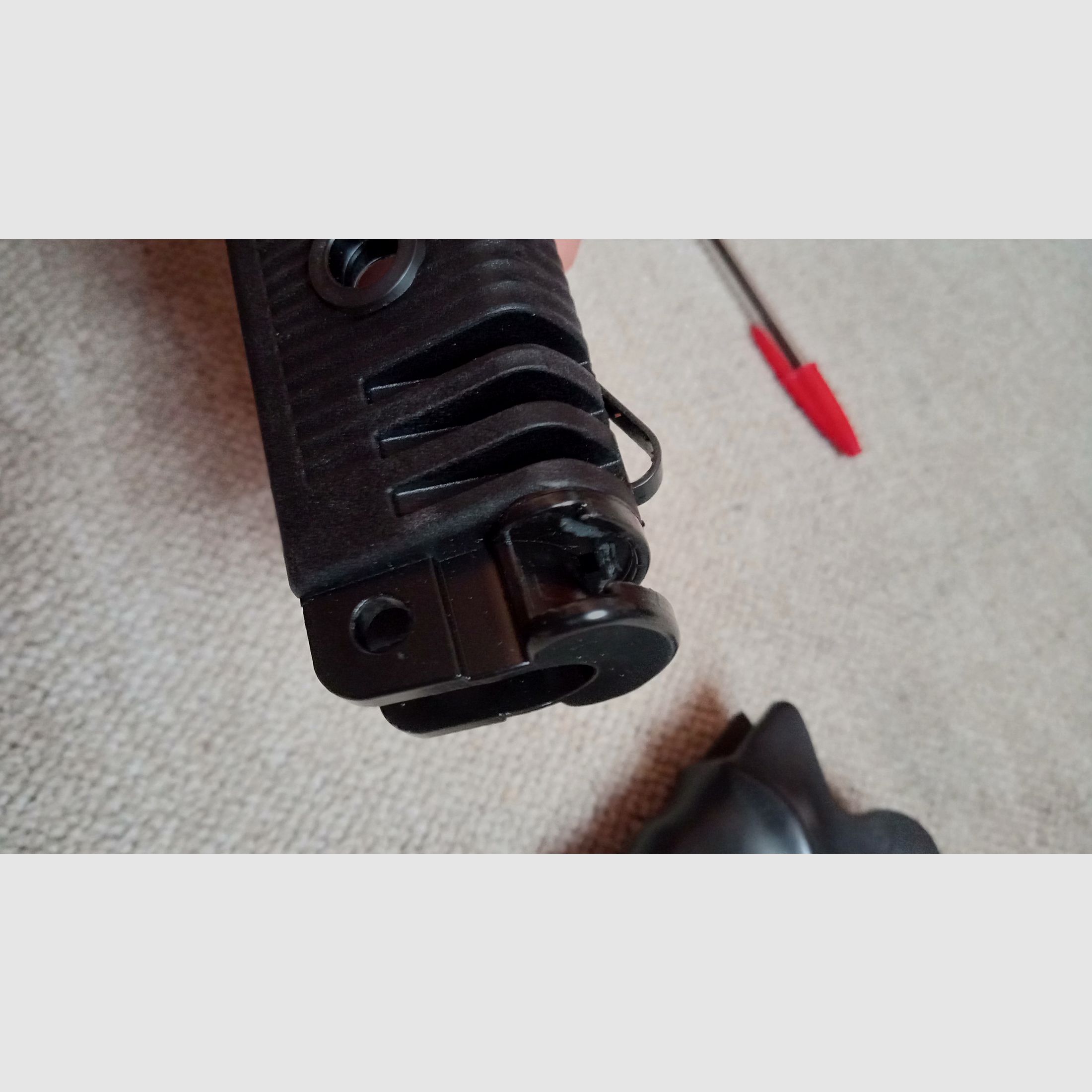 Moderner AC Unity G3 Trapezhandschutz  & Pistolengriff in Schwarz  - Aftermarket Wide Handguard
