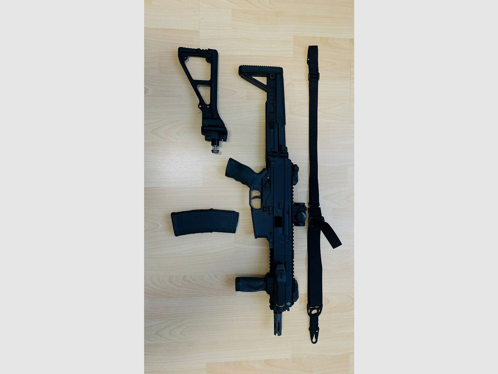 B&T APC 223 met accessoires
