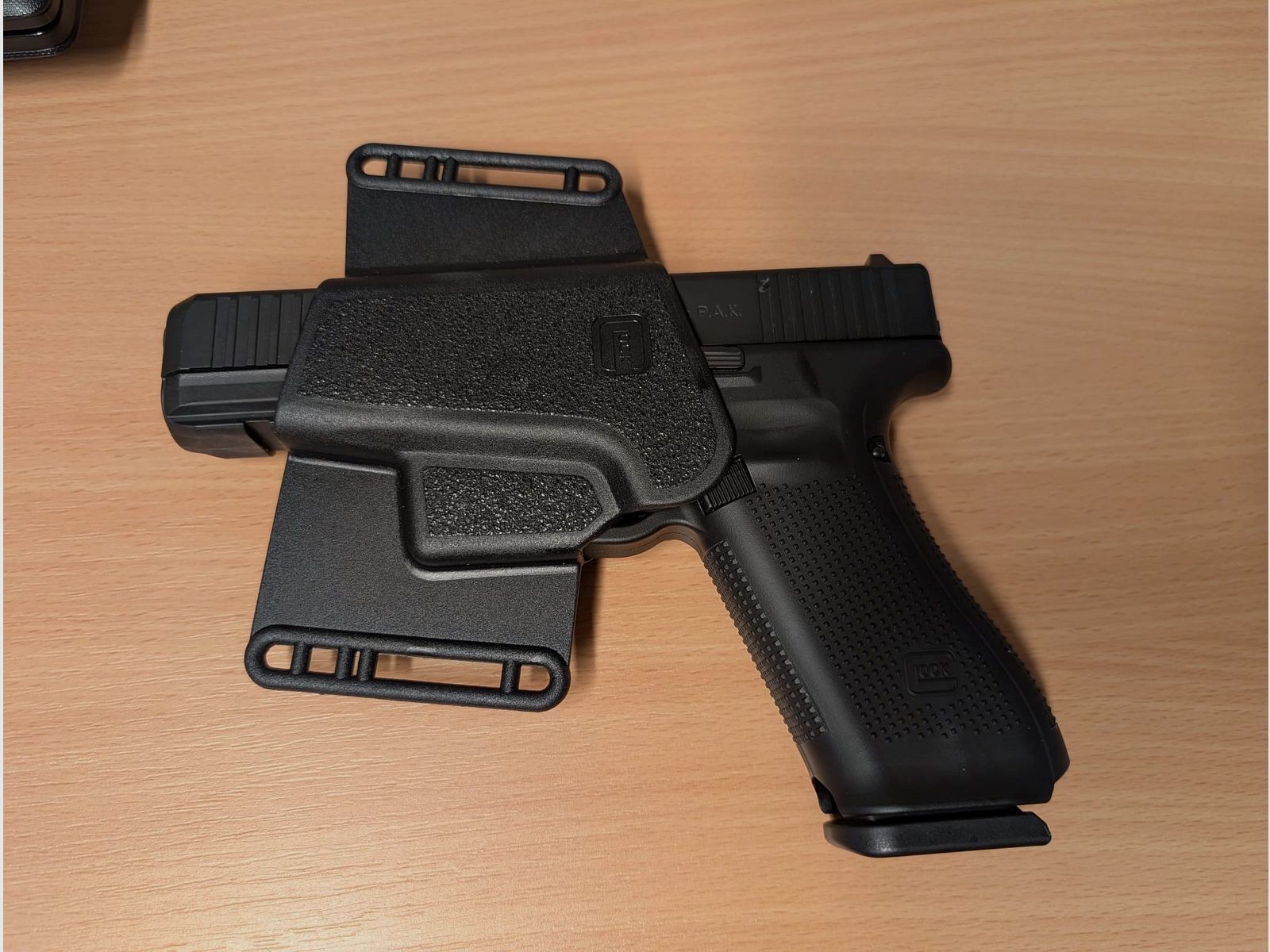Glock 17 gen 5 blank firing P.A.K / incl. new Glock holster/incl. shipping