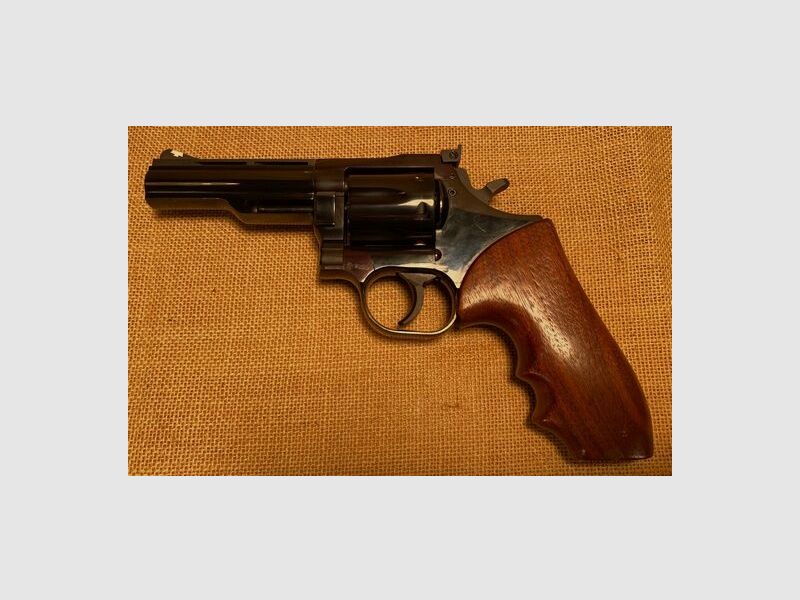 Dan Wesson 15