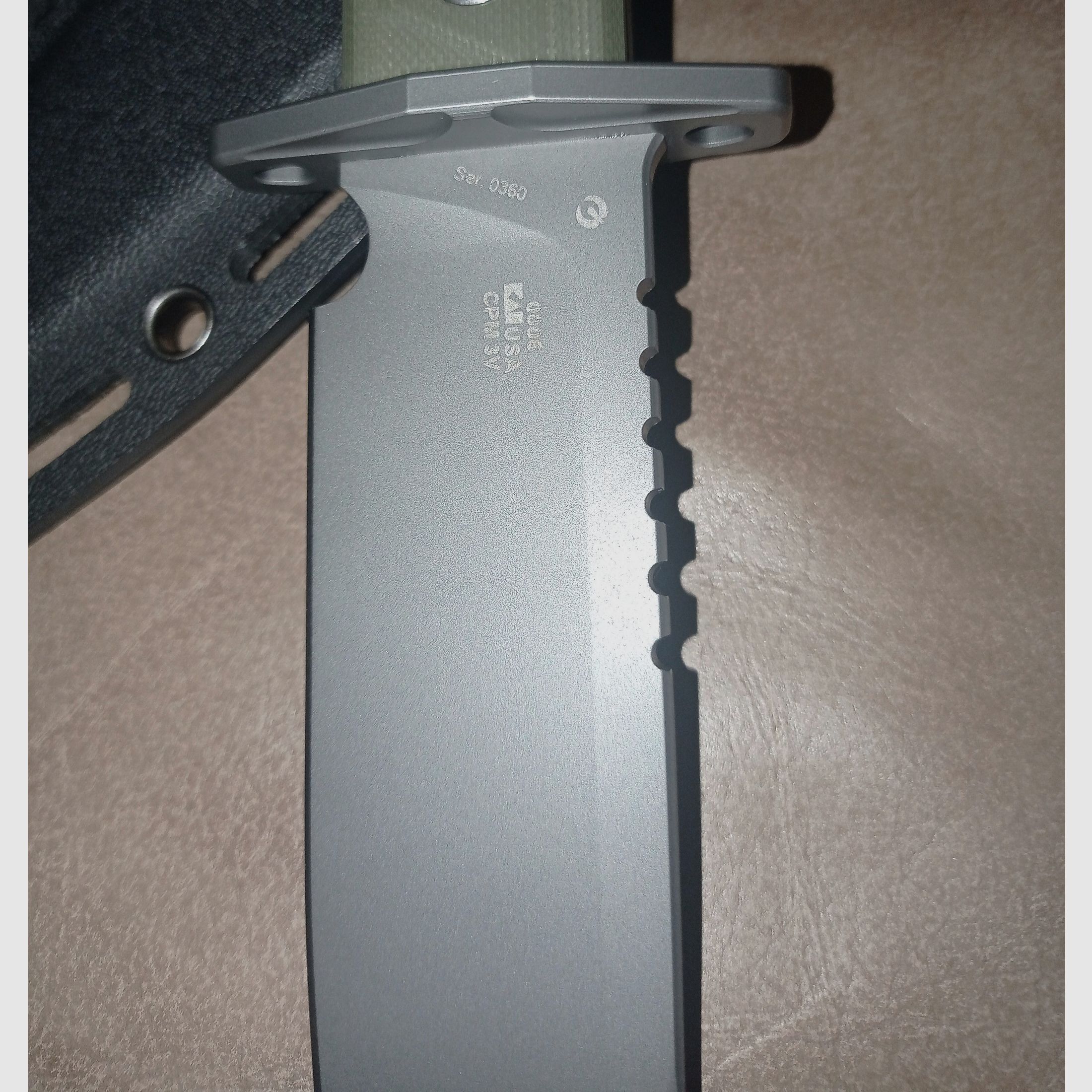 ZERO TOLERANTIE   ,, USA Jachtmes - Overleven