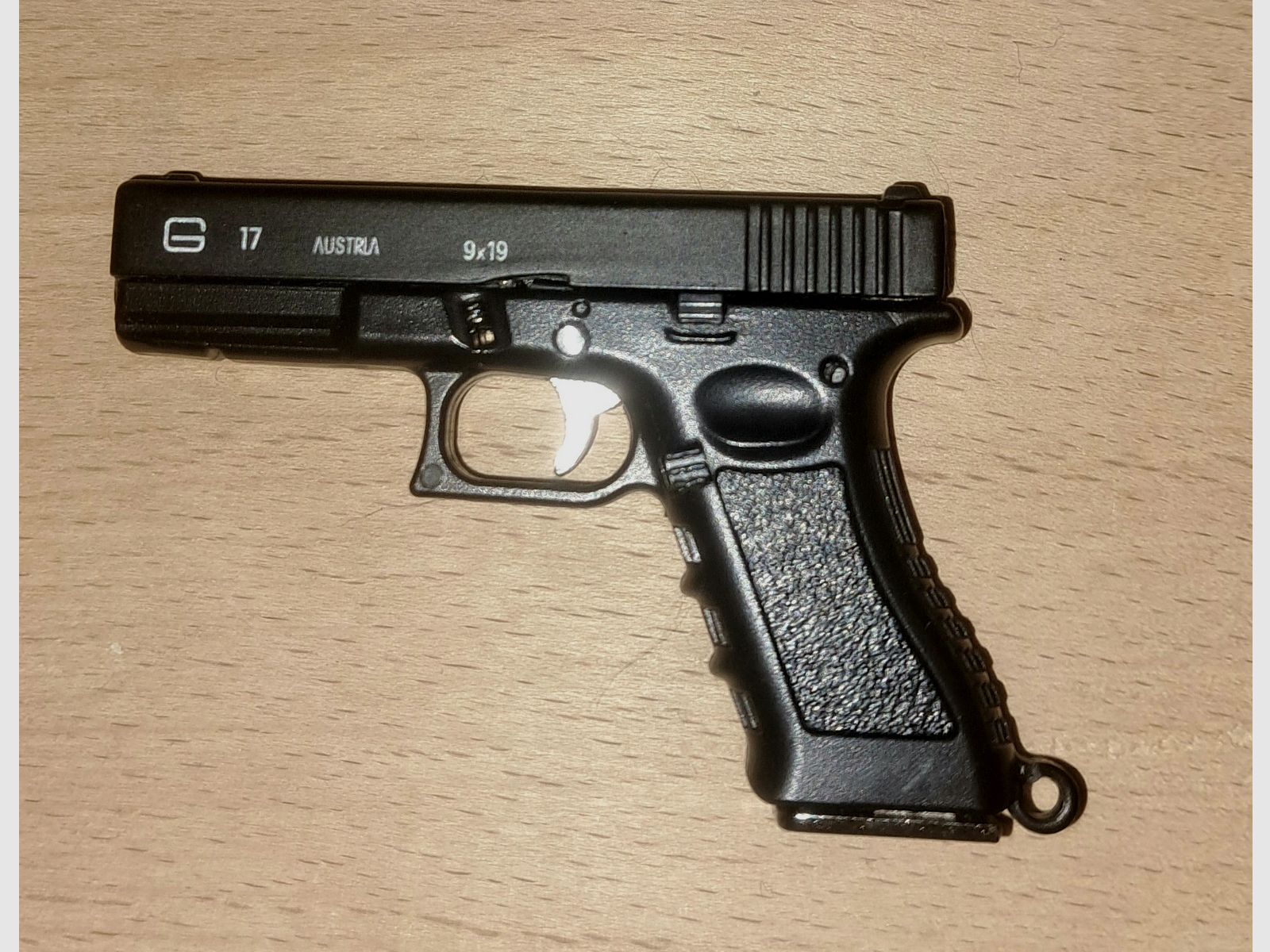 Ganzmetall-Modell Maßstab 1:3,5 - Colt Beretta Glock Smith&Wesson