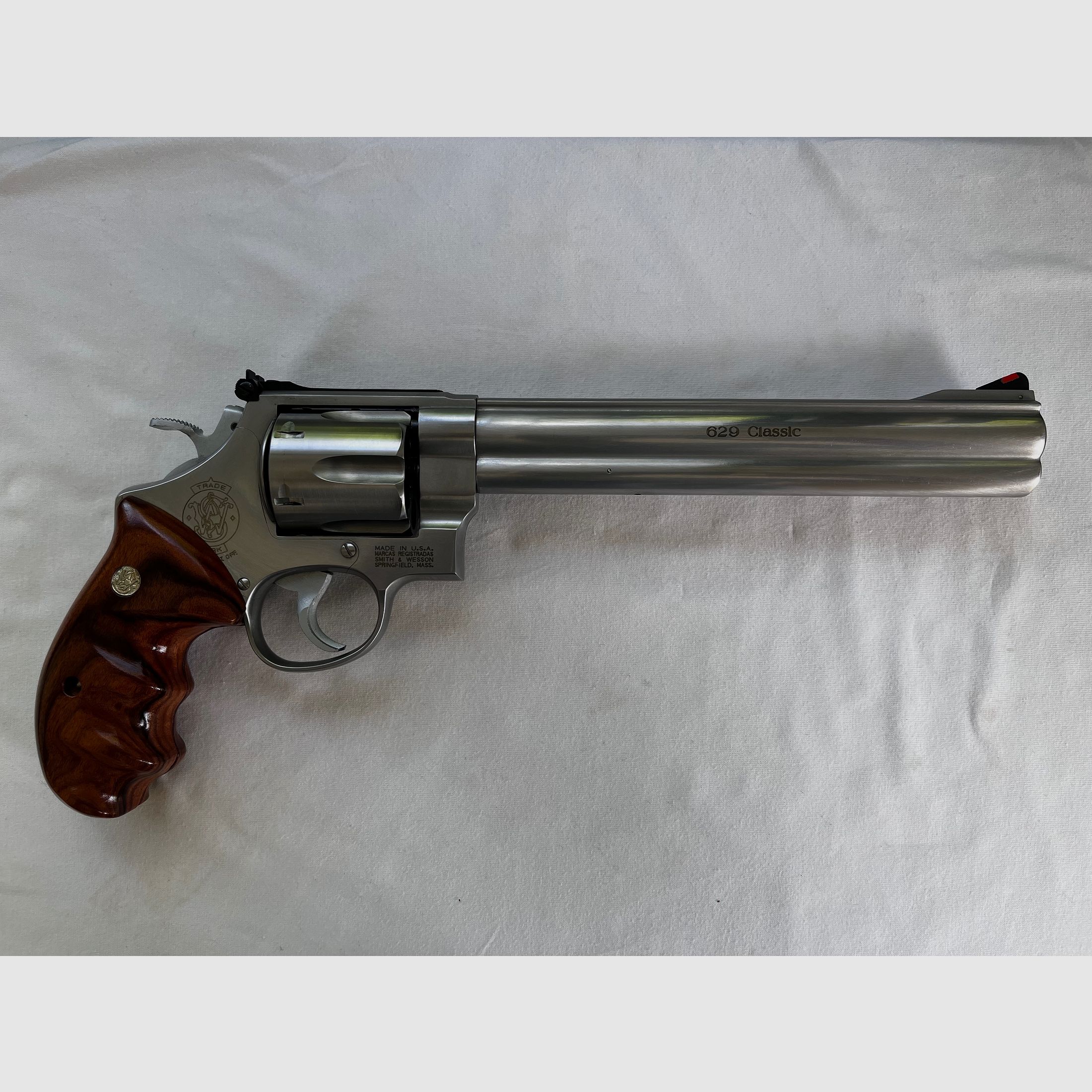 Smith & Wesson S&W 629 Classic  8-3/8"  .44 Magnum