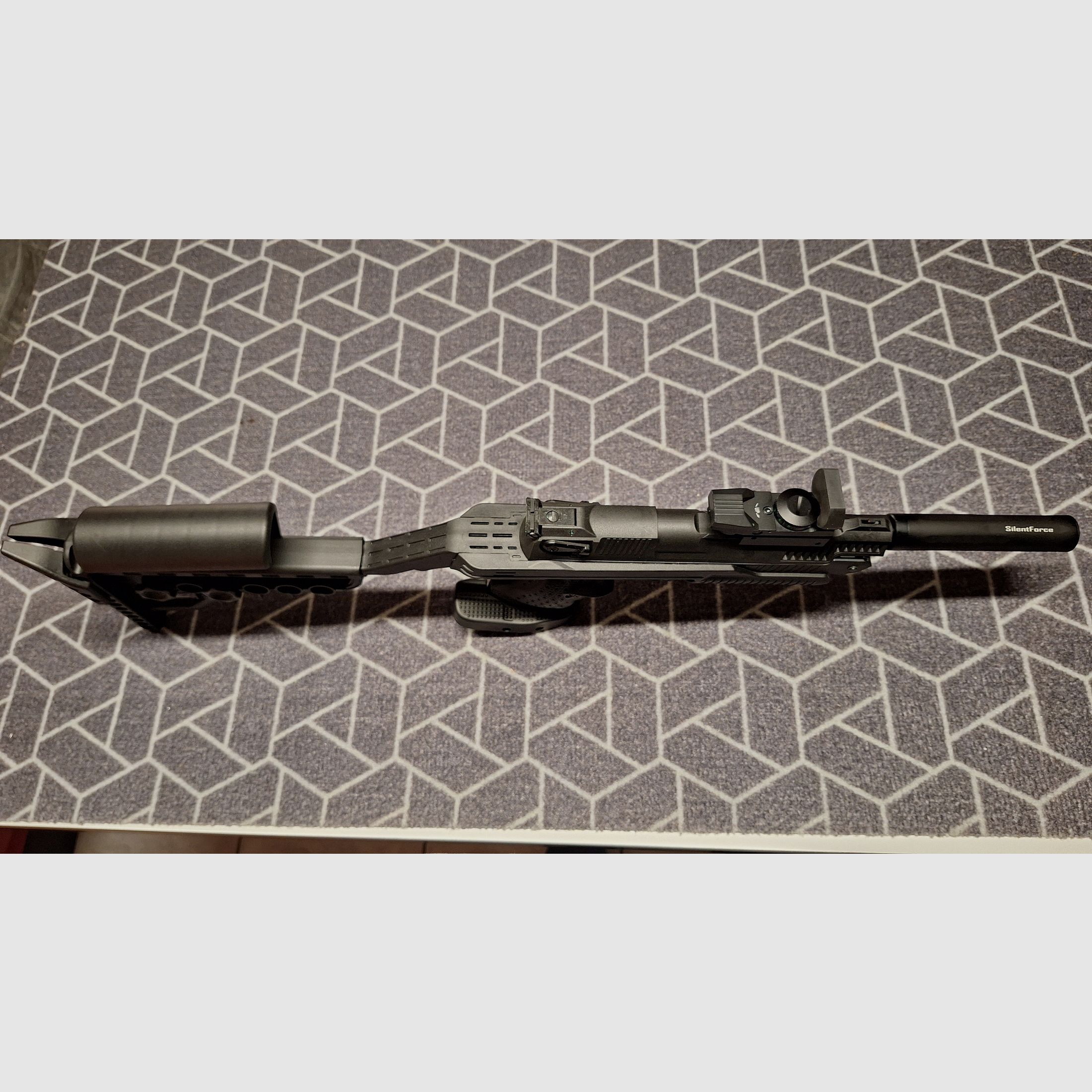 Zoraki HP01 Rechtshänder mit Reddot, Schalldämpfer und Anschlagschaft