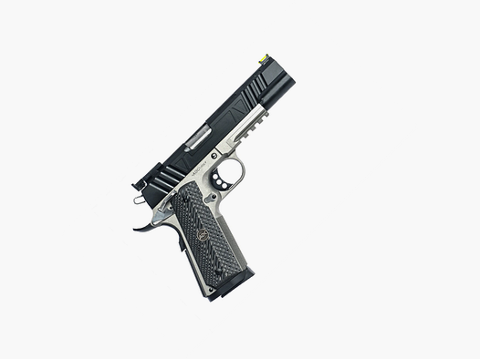 La storica tradizione di <ADC< su piattaforma 1911 riprende vita con ADC 1911 Blue Steel MATCH Si tratta di pistole curate nei minimi dettagli, customizzate singolarmente da Roberto Dallera in persona, fondatore di <ADC< e autentico maestro nella customizzazione di pistole da tiro sportivo da oltre 30 anni. Il modello 1911 Blue Steel Competition rappresenta il fiore all’occhiello, in calibro 9×21, totalmente in acciaio, con lavorazioni meccaniche ad altissima precisione, presenta minime tolleranze tra carrello e fusto, equipaggiamento di altissima qualità e regala un feeling straordinario fin dal primo istante. Queste pistole, studiate e realizzate per funzionare alla perfezione e avere la massima stabilità sotto sparo in calibro 9mm, rappresentano una grande sfida in un’arma, la 1911, costruita storicamente per una cartuccia totalmente differente (pistole storicamente concepite in calibro .45ACP).