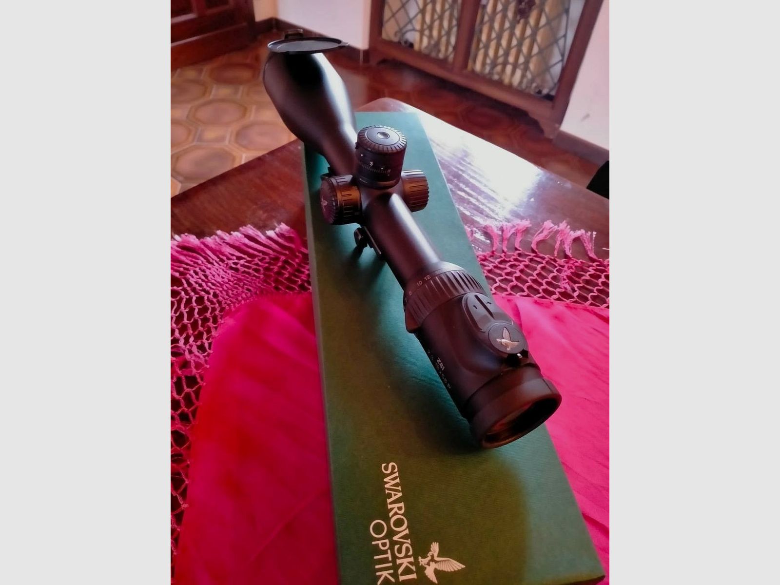 Swarovski Z8i 2.3-18x56 P Zielfernrohr mit Zubehör