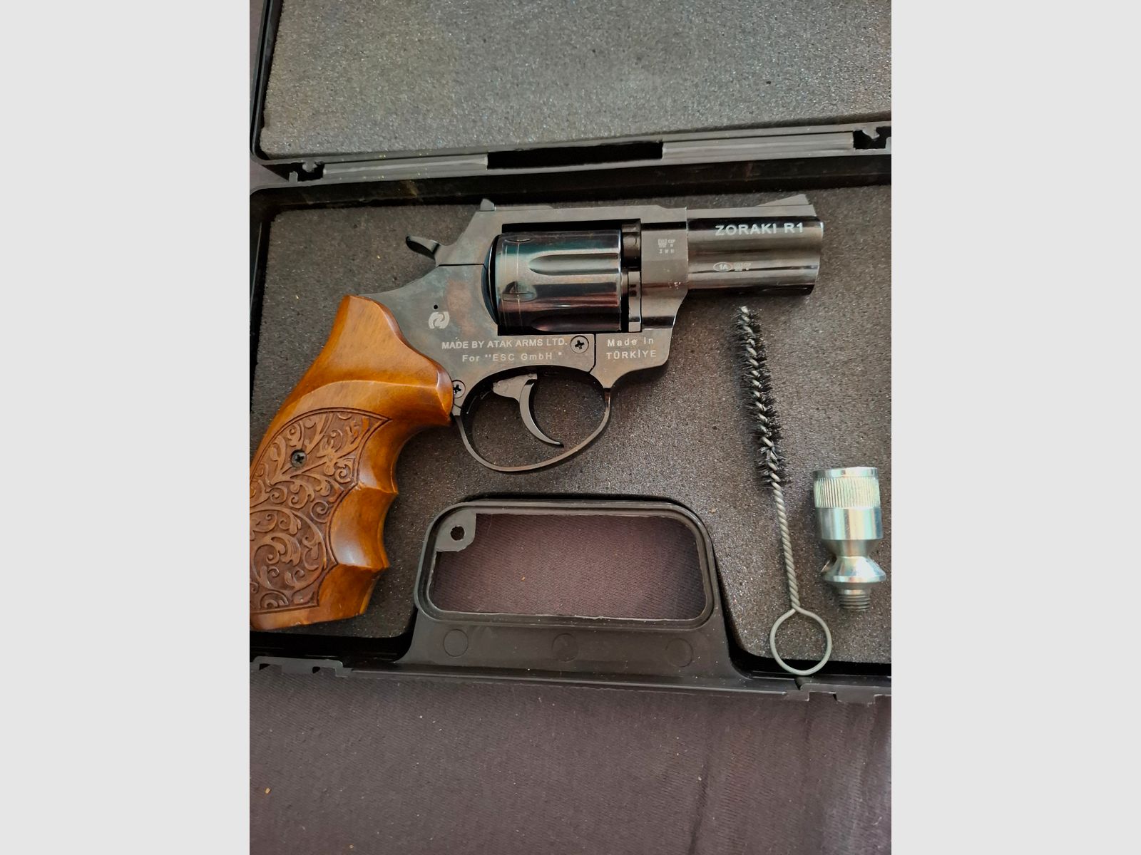 Zoraki R1 2.5" PTB 945 with real wood grips
