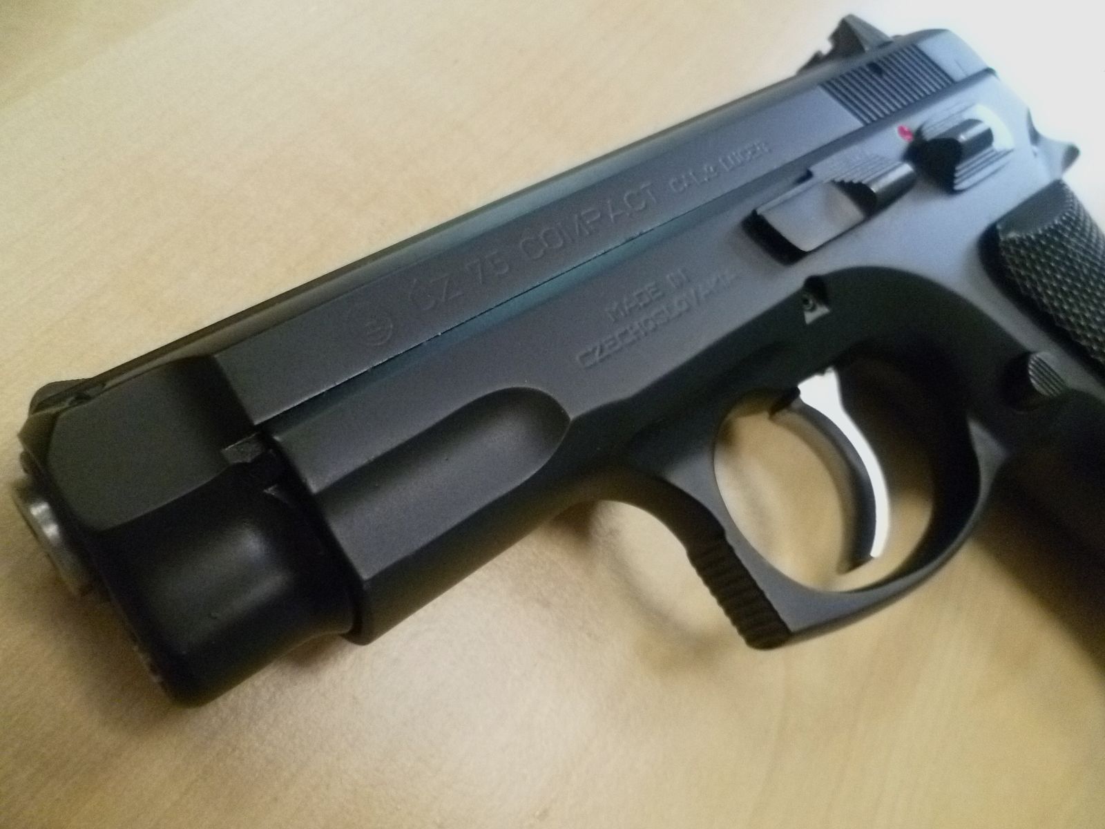 Pistole CZ 75 Compact  -  9mm Luger