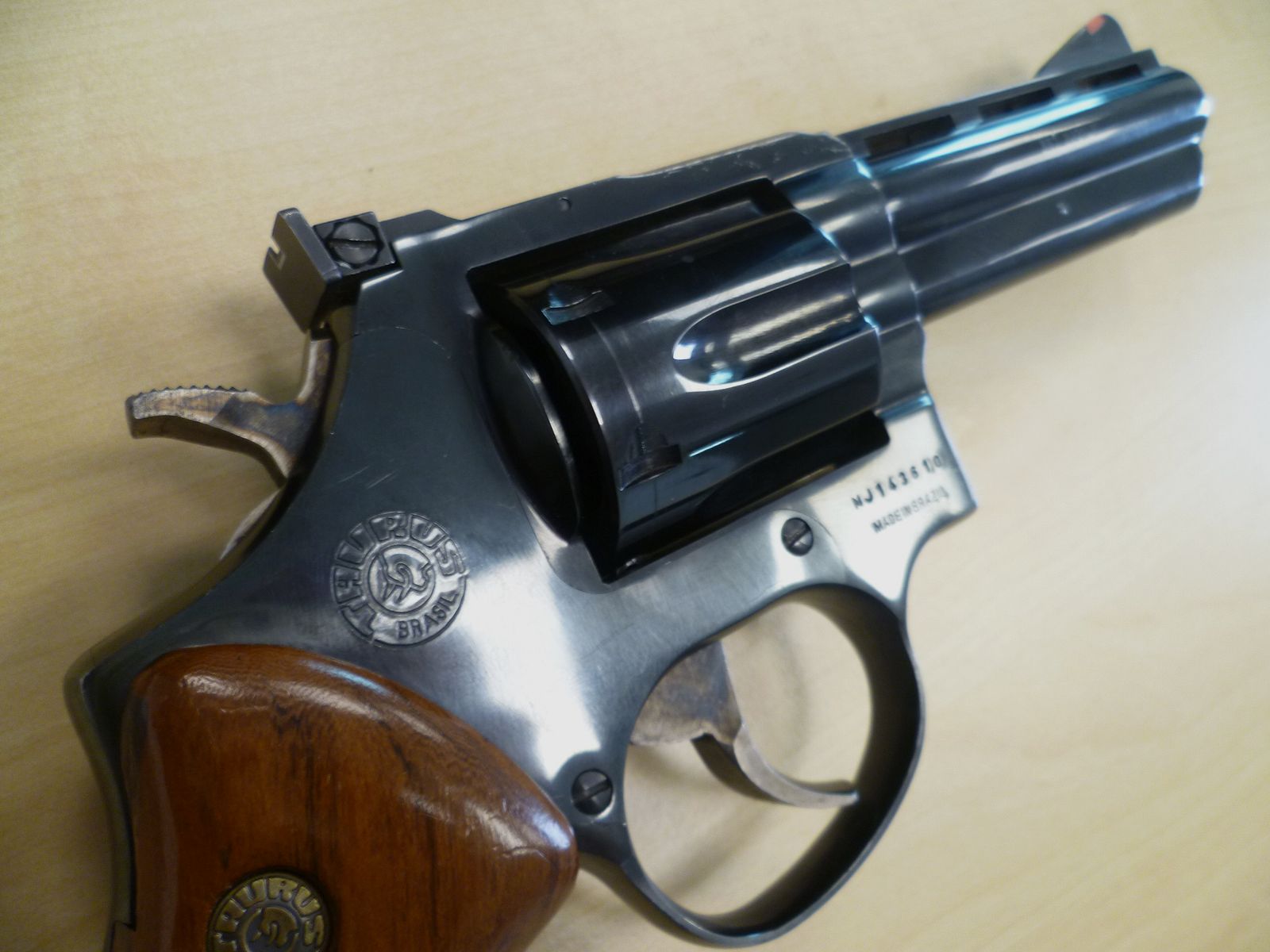 Revolver Taurus .357 Magnum 4"