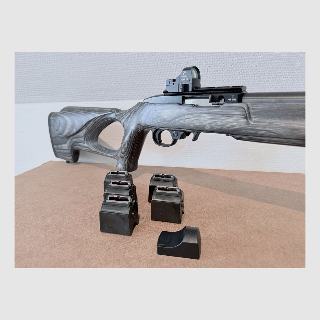 Ruger 10/22 Target Lite – Noblex Red Dot – 5 Chargeurs