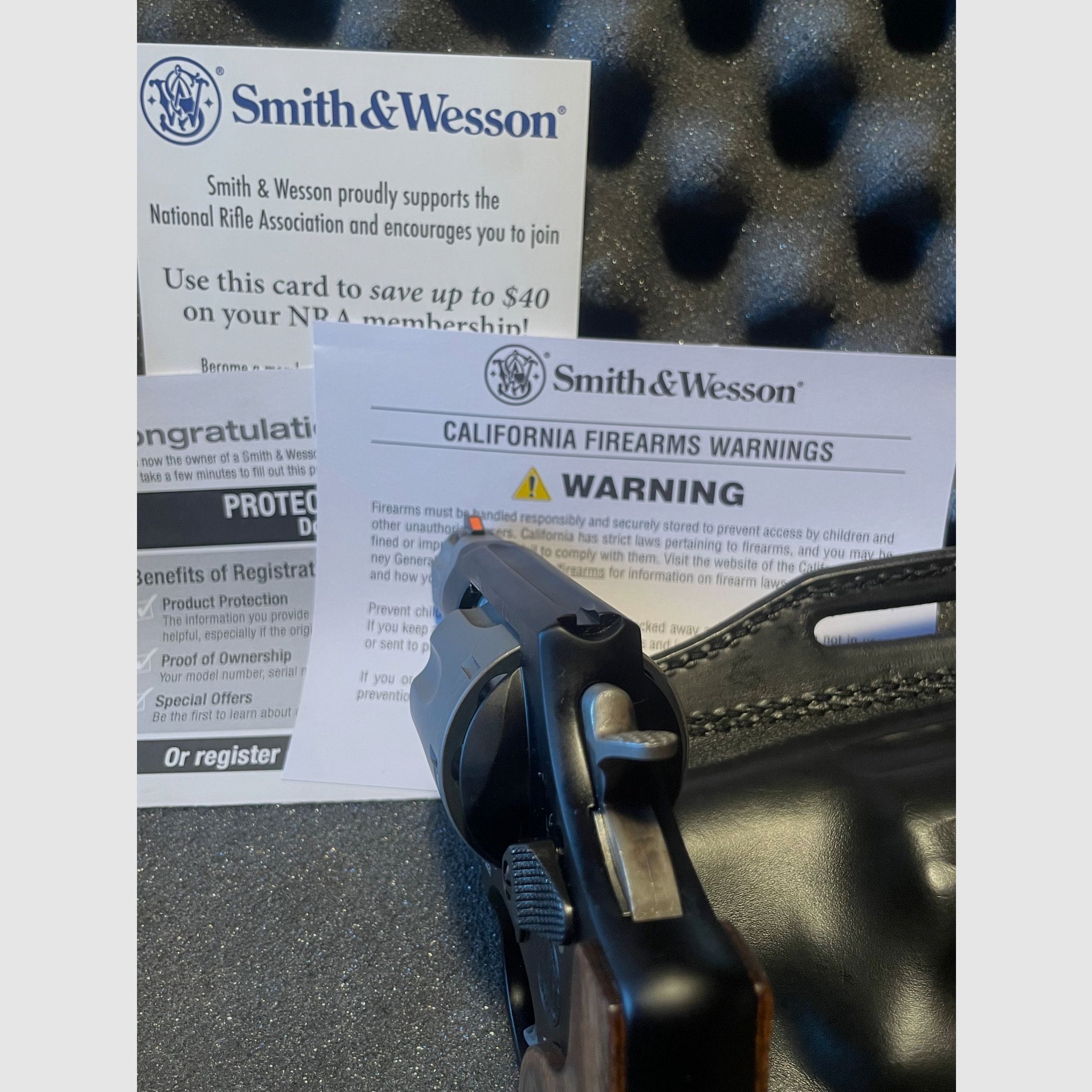 Smith & Wesson 327 Performance Center, canna da 2‘‘, .357 Mag., immagine 3 di 5