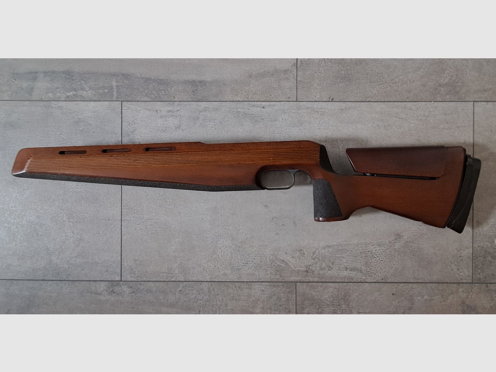Anschütz stock KK, very good condition with adjustable cheek piece