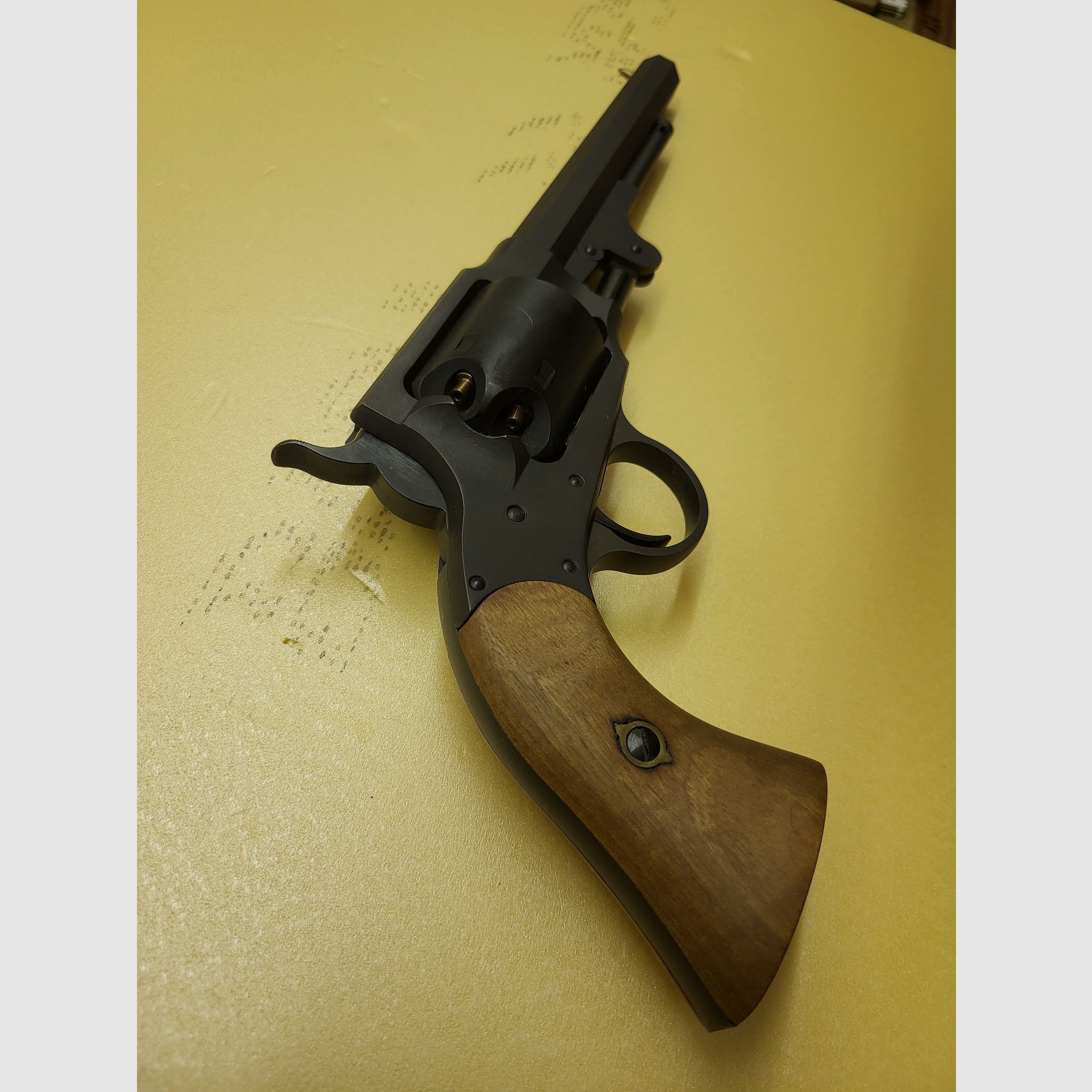 Revolver à chargement par la bouche