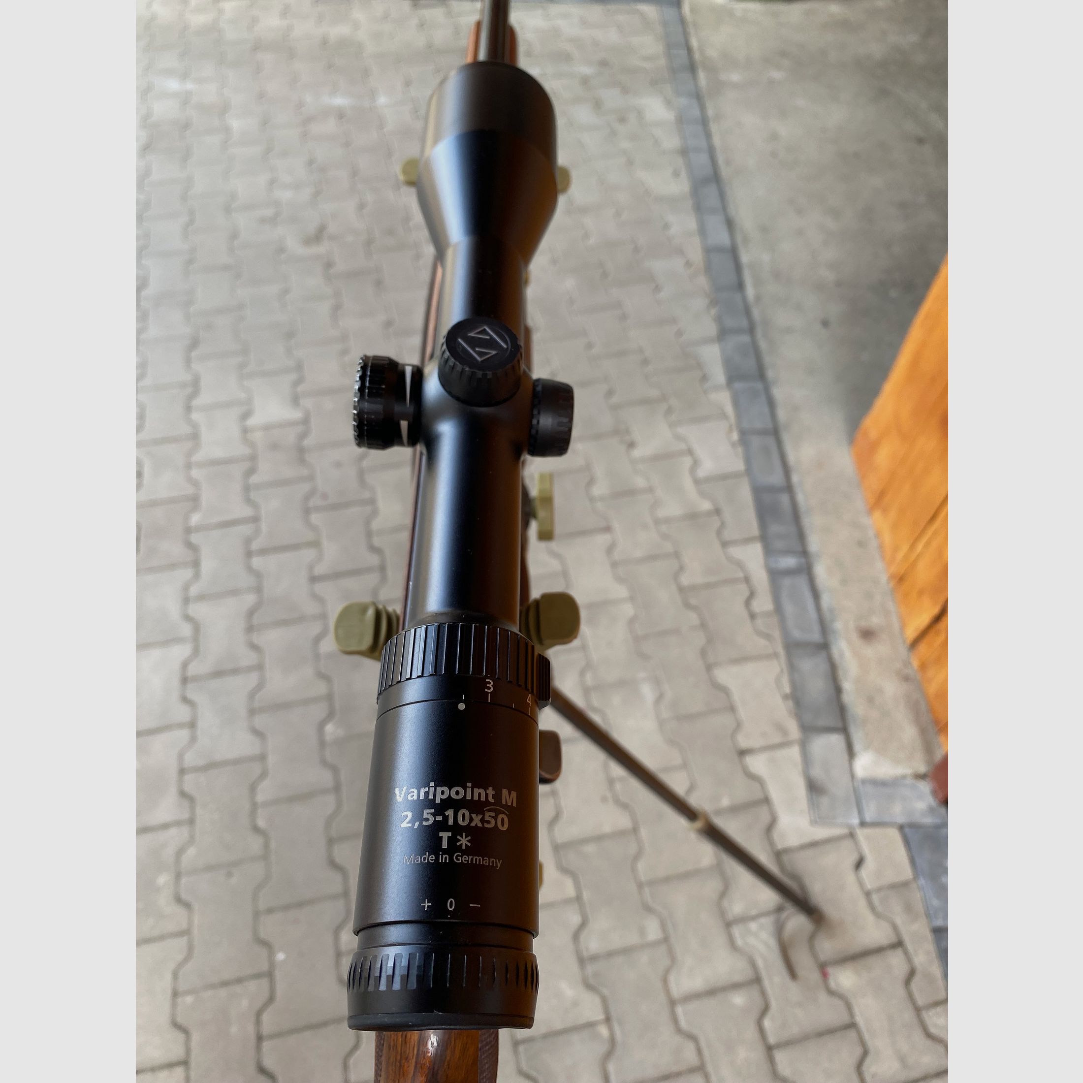 Sauer 200  in 7x64  mit Zeiss Varipoint 2,5-10x50