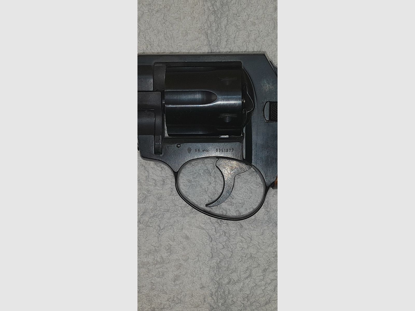 Röhm RG 69 blank firing revolver with steel cylinder and real wood grip, incl. 48 pieces of blank cartridges