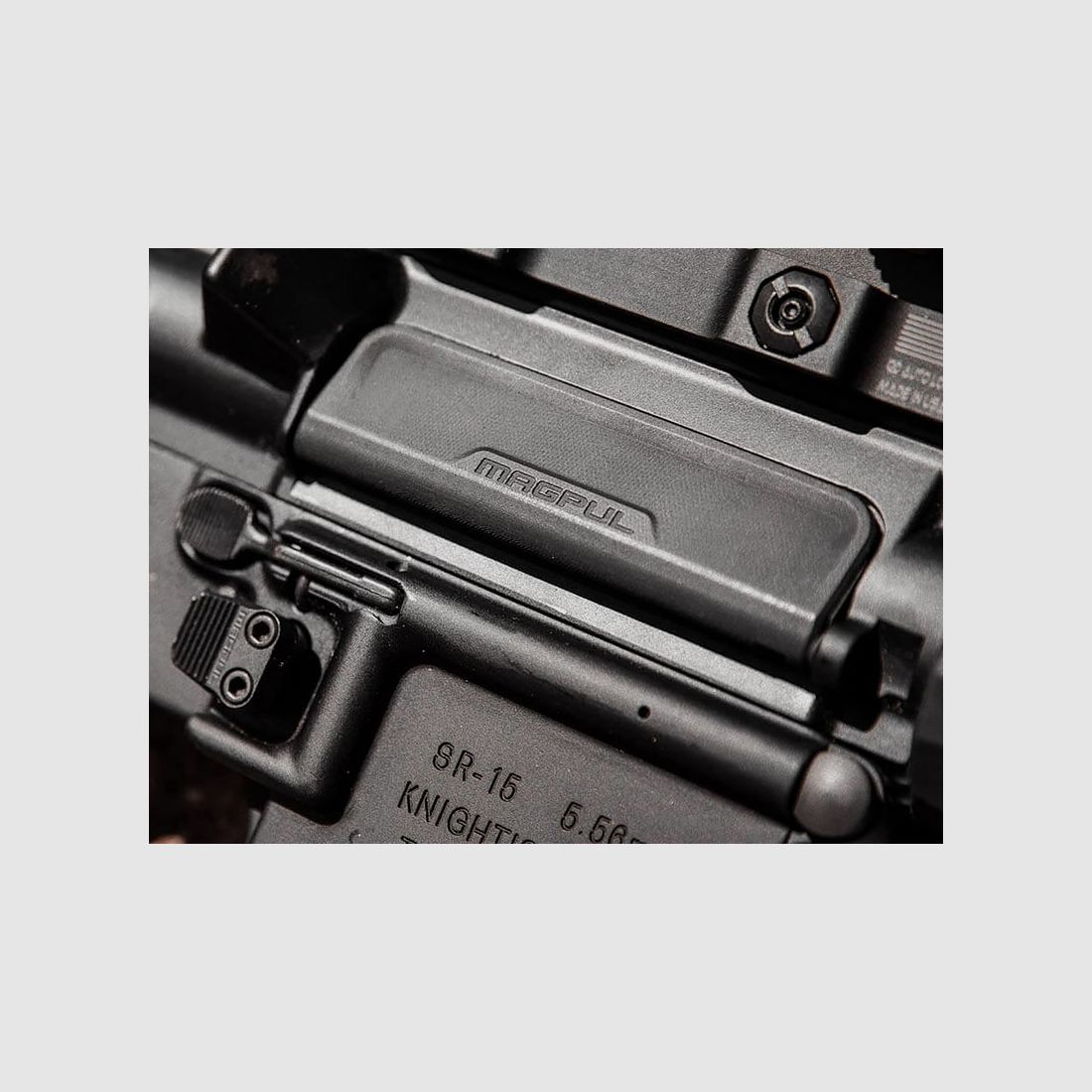 MAGPUL AR15 Dust Cover Black