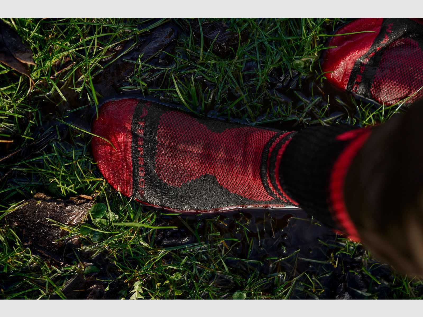 Härkila Chaussette imperméable – Rouge/Noir, image 4 sur 4