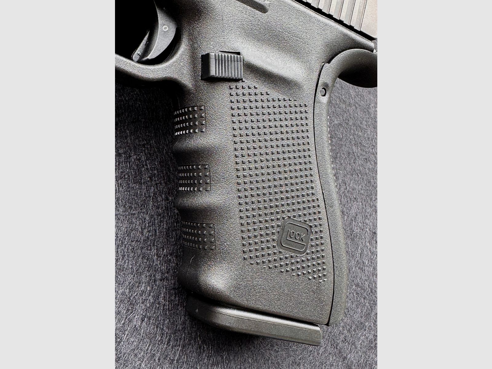 Glock 21 Gen4, .45 ACP – Neukauf beim Händler, nie benutzt