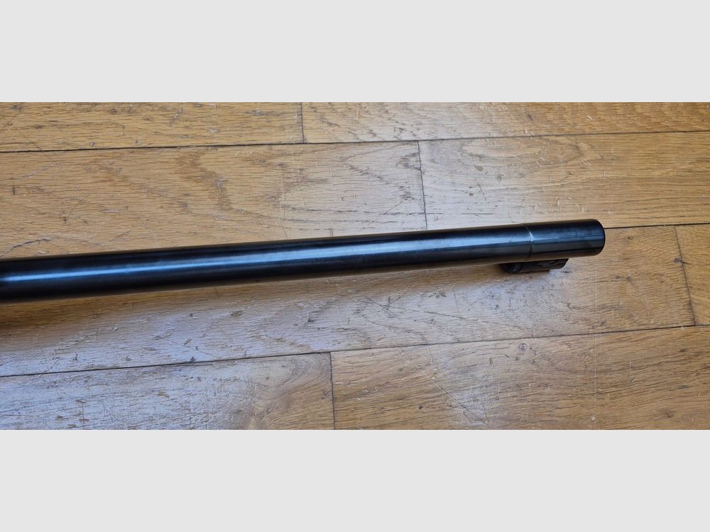 Wunderschöne Präzisionsbüchse Anschütz Modell MATCH 54 Version 1407 – Kal. 22LR – Seltenes Modell mit X-Lauf – Waffe von 1978 – Schlagbolzen und verstellbarer Abzug Modell 54 – Neuer Lauf mit hervorragenden Zügen – 100% Brünierung ohne Oxidation – Schöne Hölzer – Waffe nahezu neu – TBE++/TBE+++, Bild 17 von 37