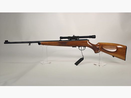 Krico rifle repetidora .22lr incl. ZF 4x15
