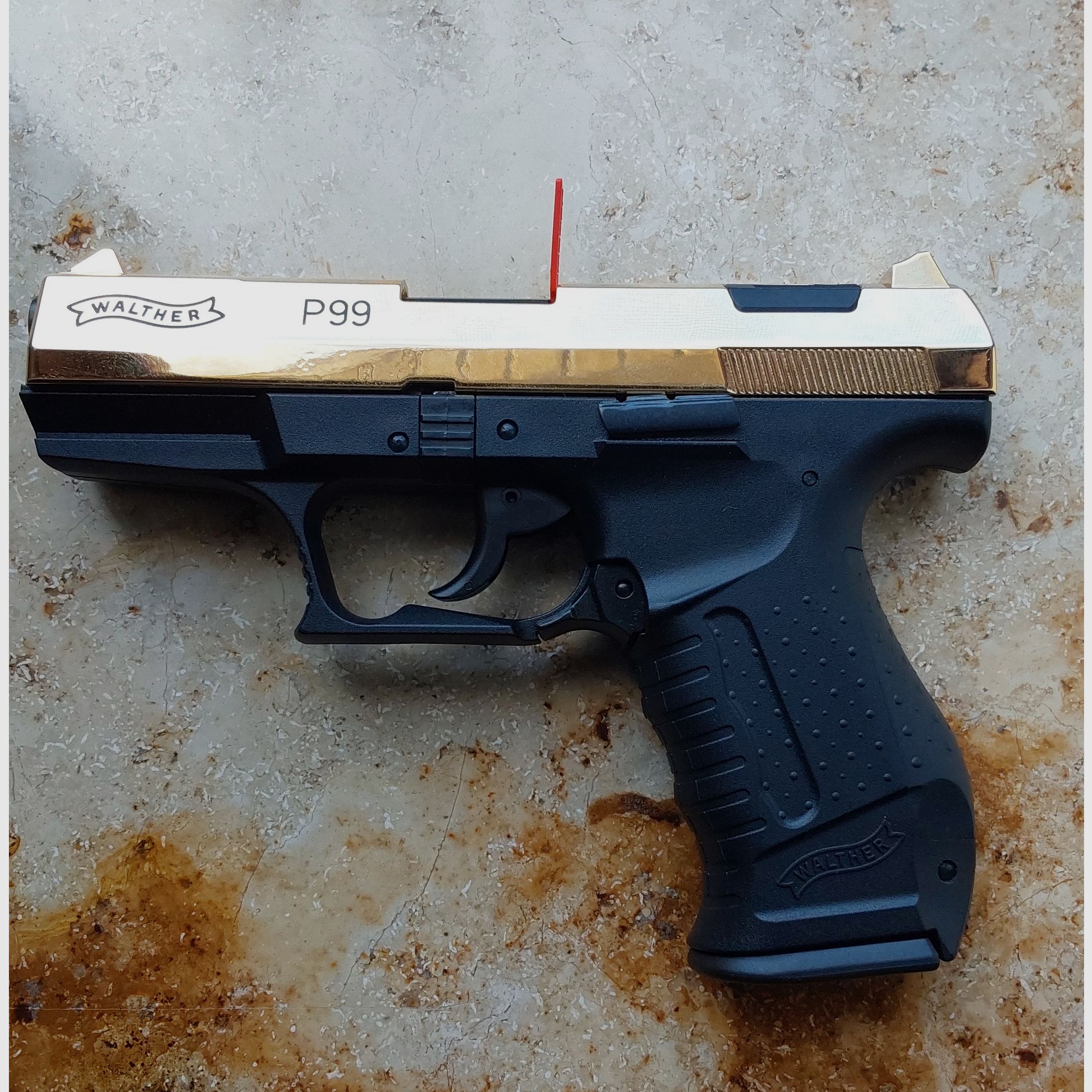Walther P 99 EDITION 24 KARAT GOLD
