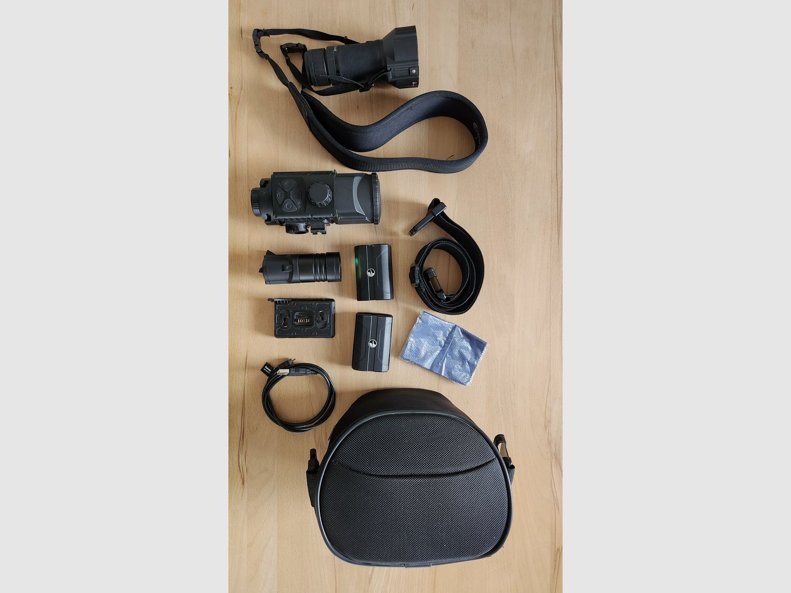 Urządzenie do nocnego widzenia PULSAR FN455 z adapterem RUSAN