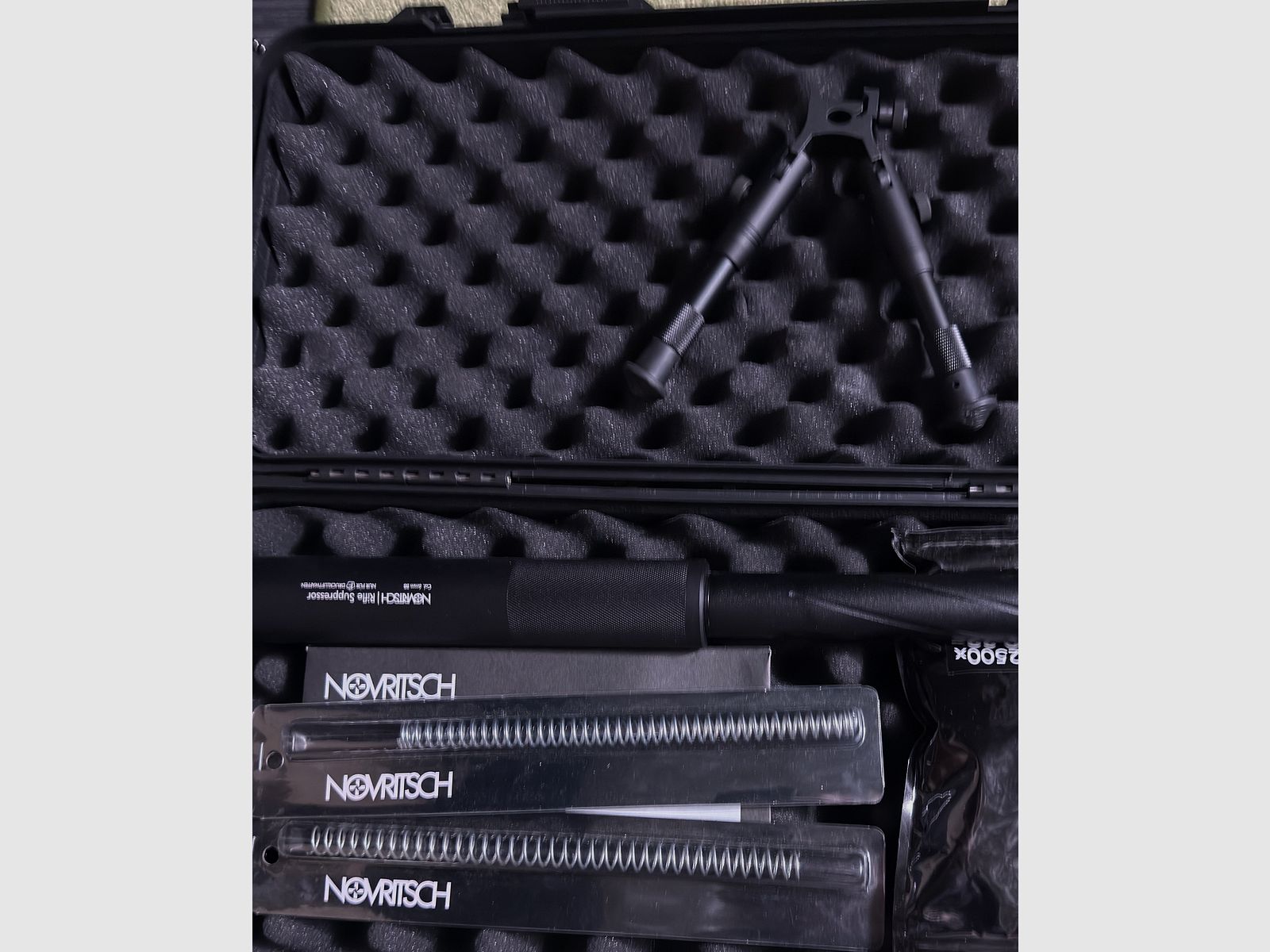 Novritsch SSG10 A3 z akcesoriami i dodatkowymi sprężynami.