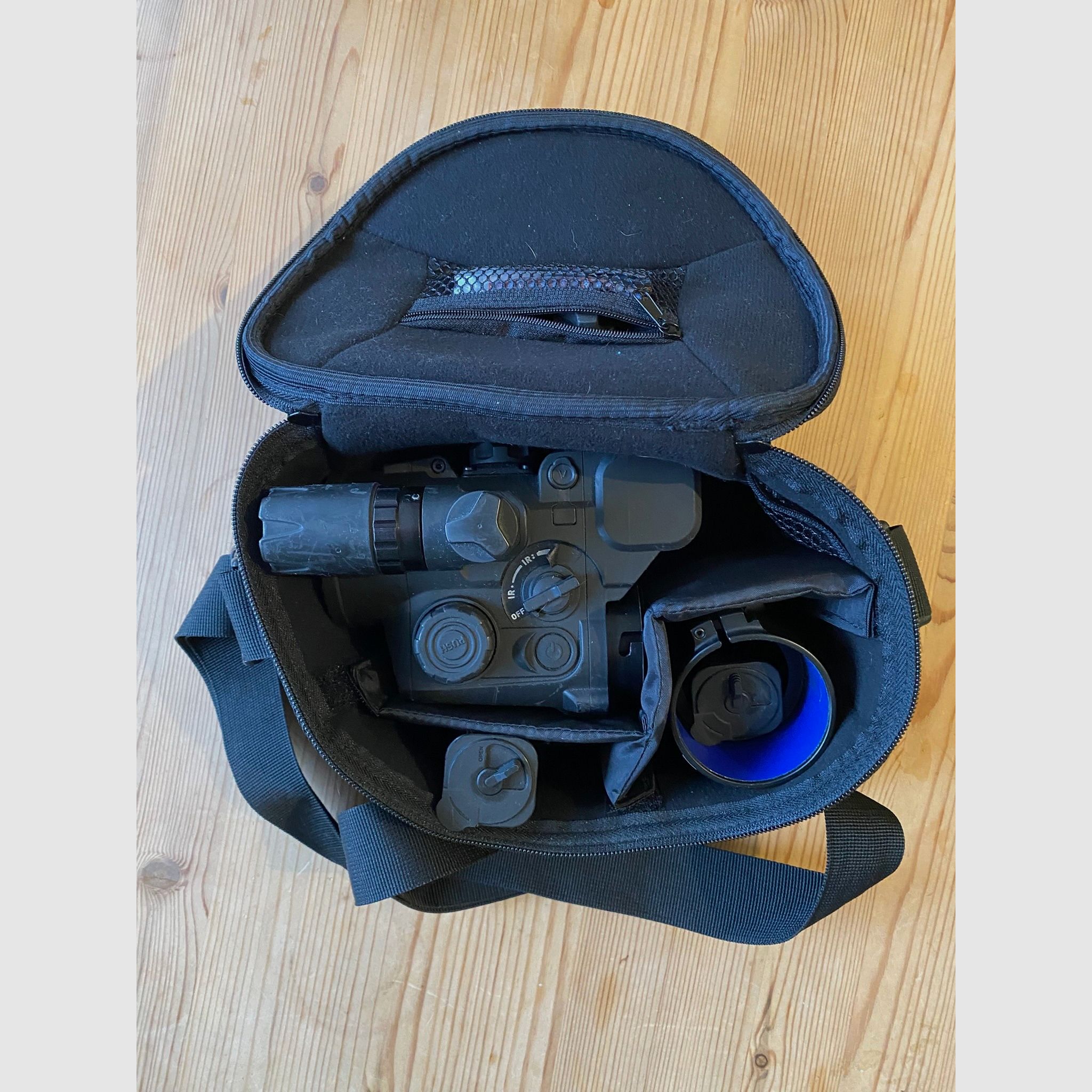 PULSAR DFA 75 mit RUSAN-Klemmadapter AD540-56