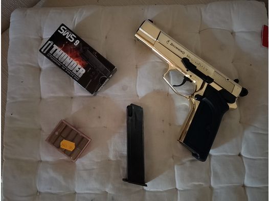 Browning Gpda9 Pistolet alarmowy Wersja Złota Ptb722 z nabojami blankowymi i mocnymi nabojami gazowymi