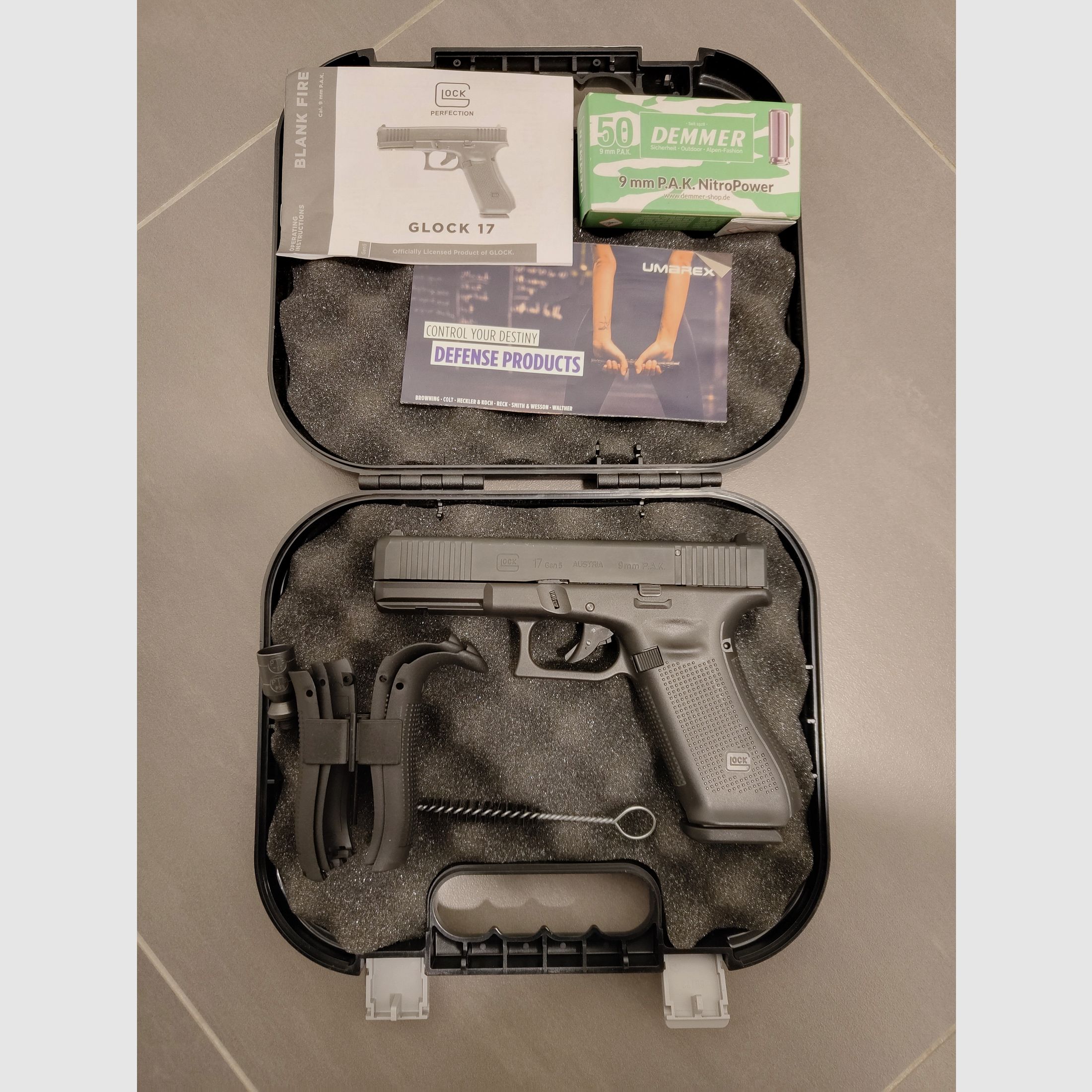 Glock 17 P.A.K First Edition Schreckschuss 