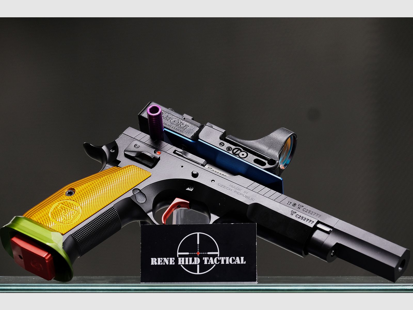 CZ 75 TS Czechmate «Parrot», Bild 1 von 8
