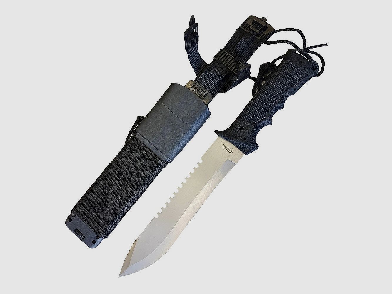 Cuchillo de supervivencia o cuchillo de supervivencia