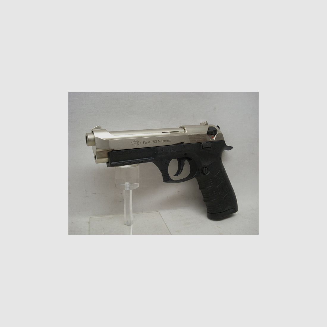 Firat P92 Magnum Cal.9mmPAK - níquel, 17 disparos