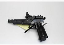 Pistole STI International Mod 2011 Kal. 10mm Auto 5" Lauf mit C-More LP 10mmAuto