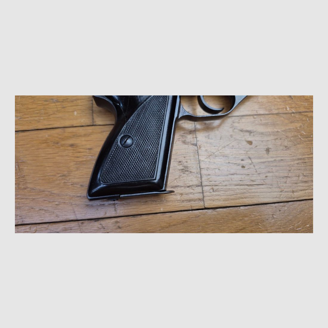 Mooie Mauser Pistool Model HSC – Zeldzame Mauser-productie onder Franse bezetting – In 7,65mm en acht schoten – 1945 – Ten minste even zeldzaam origineel fantasieholster – Zeer goede esthetische en mechanische staat – TBE+/ TBE++, afbeelding 14 van 19