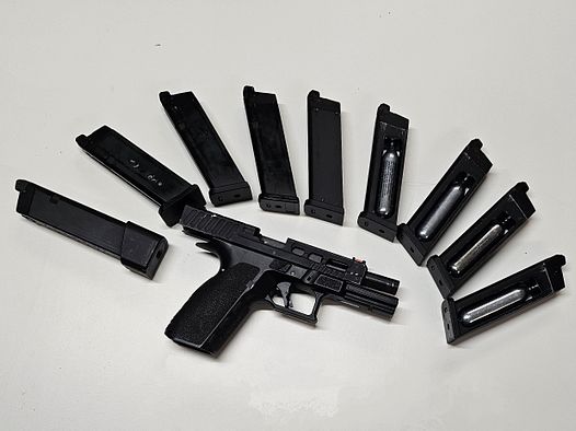 KP-13 Custom mit riesigem Magazinsatz