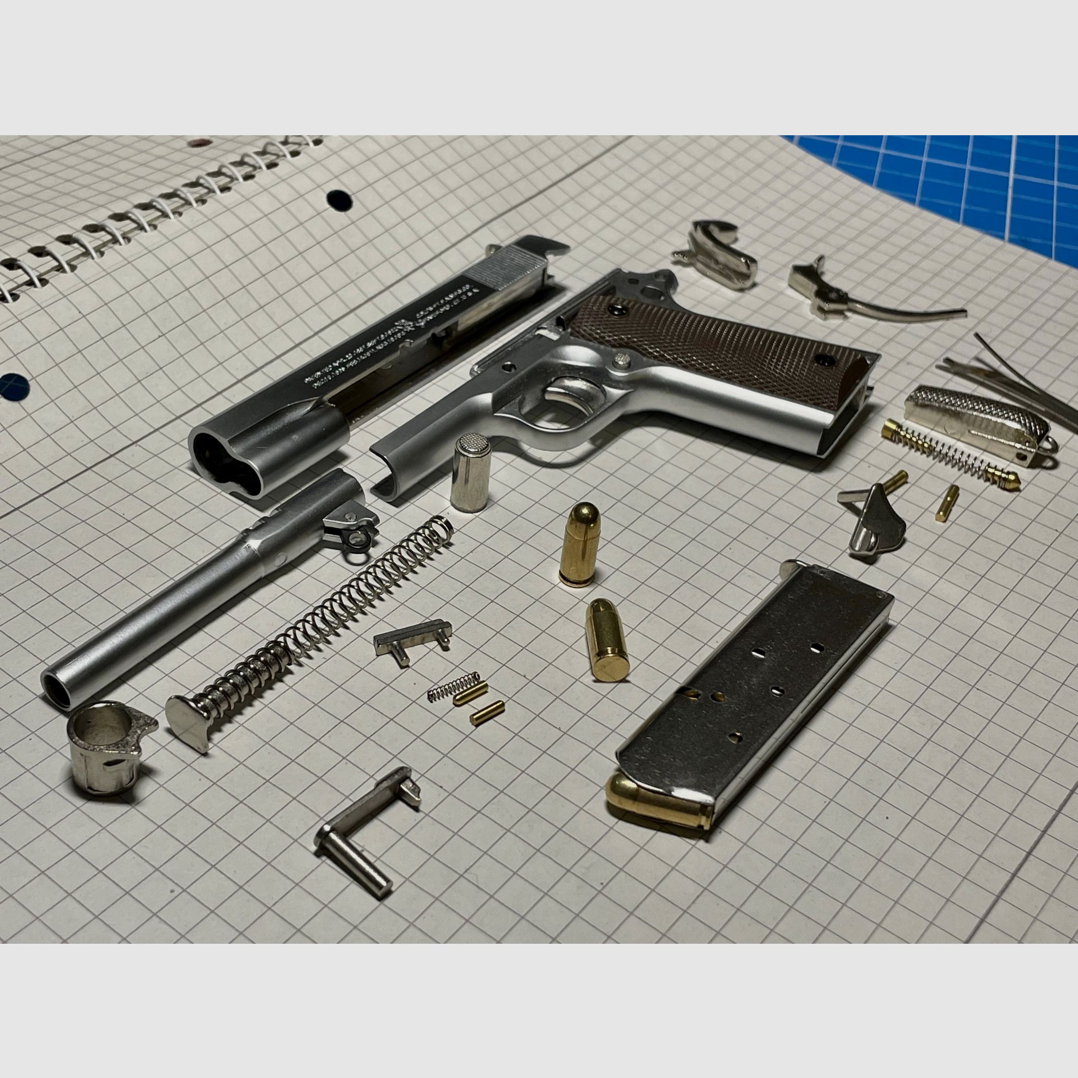 Miniature 1911 pistol, image 1 of 3
