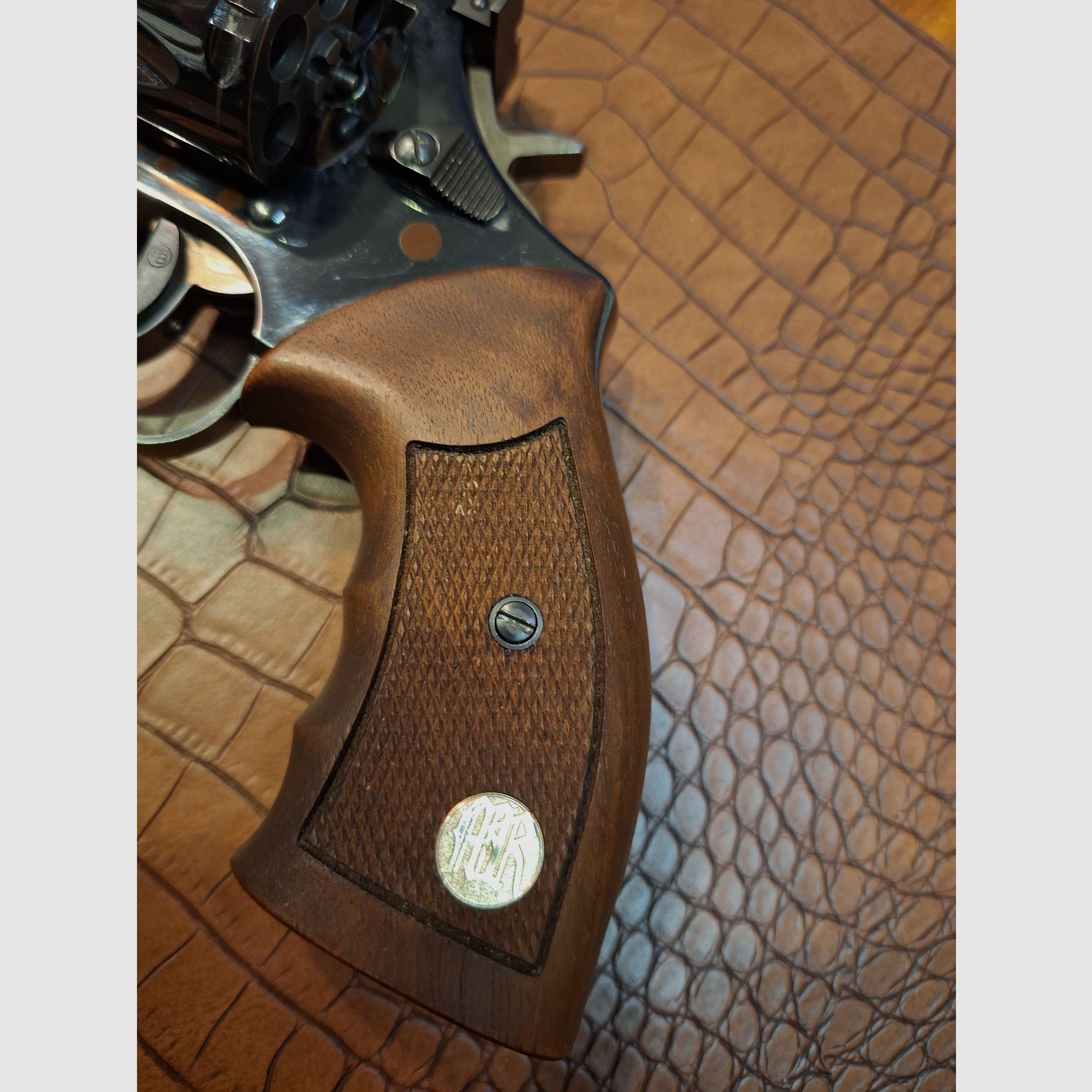 Revolver Manurhin MR 73 Kaliber .32 S&W Long 6 Zoll Lauf 