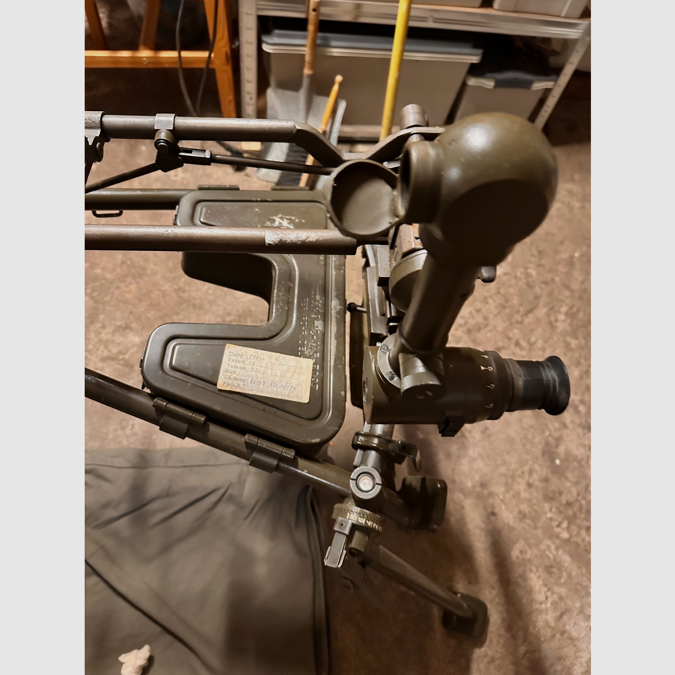 MG 3 affusto terrestre con ottica BW affusto da campo hensoldt wetzlar