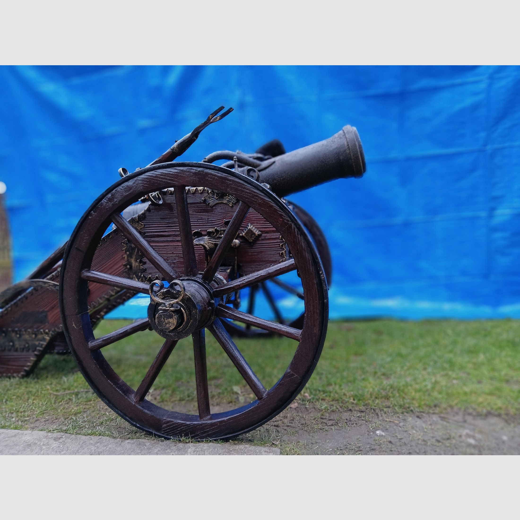 SPRZĘT, KANONY Sprzedaż armat ogrodowych do wystrzeliwania fajerwerków