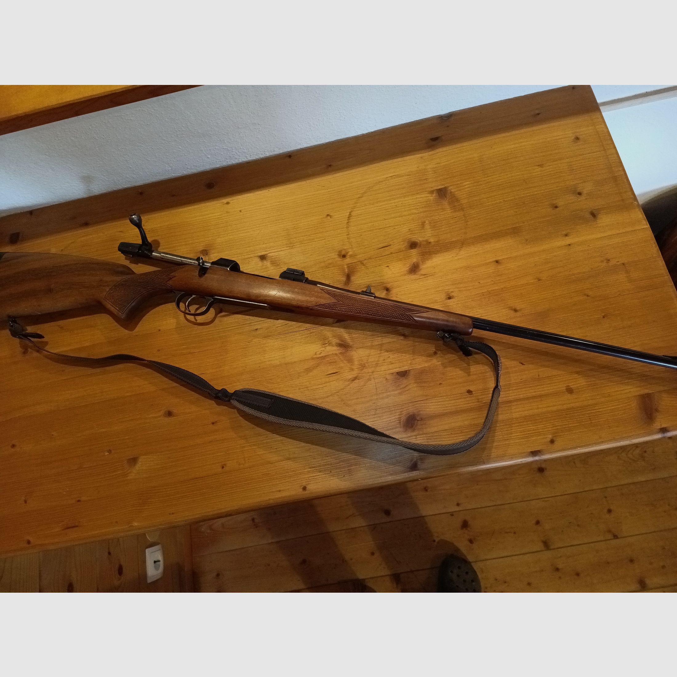 Bolt-action rifle 30.06 CZ