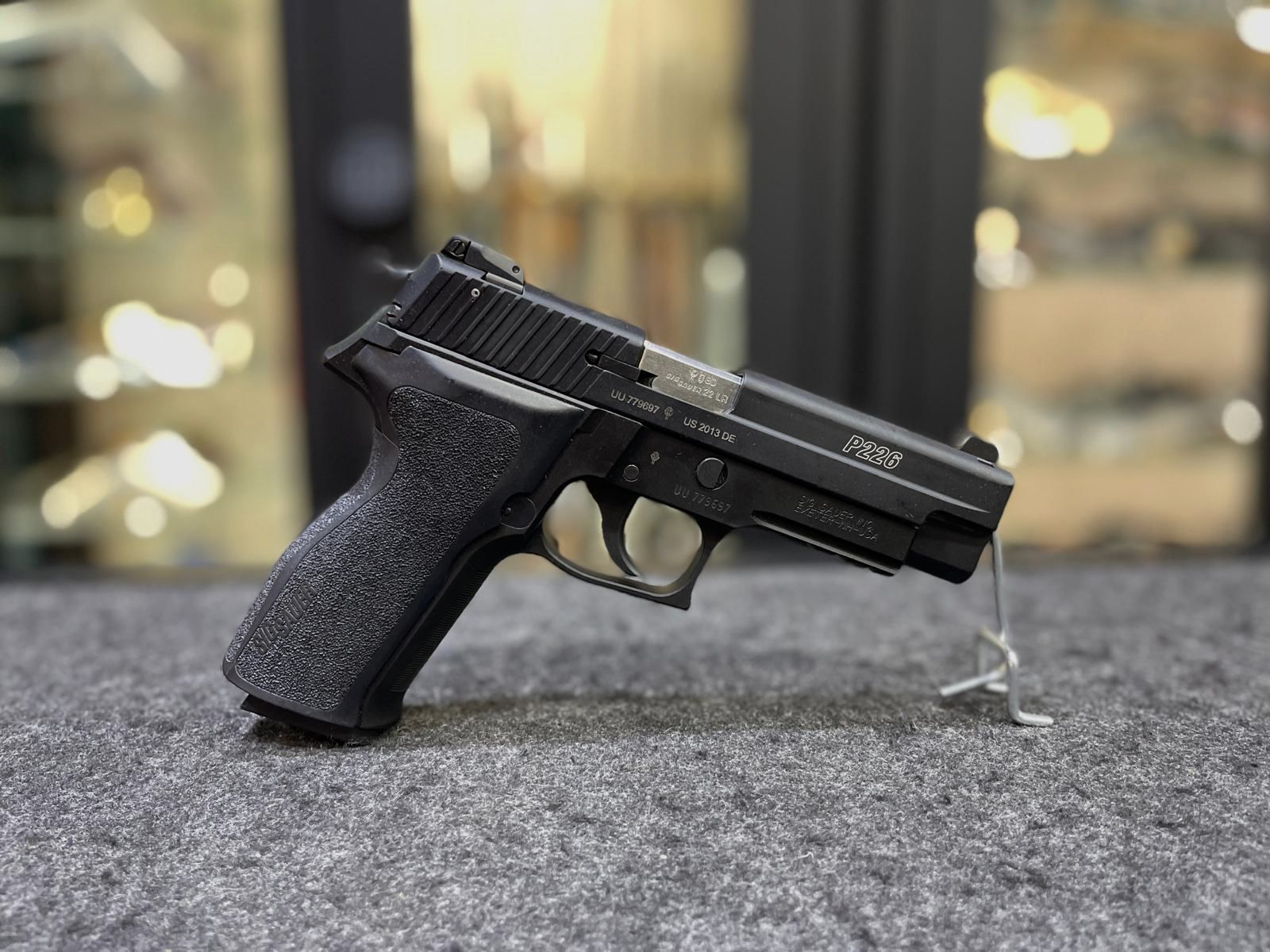 Sig Sauer P-226 Classic 22, Bild 2 von 6