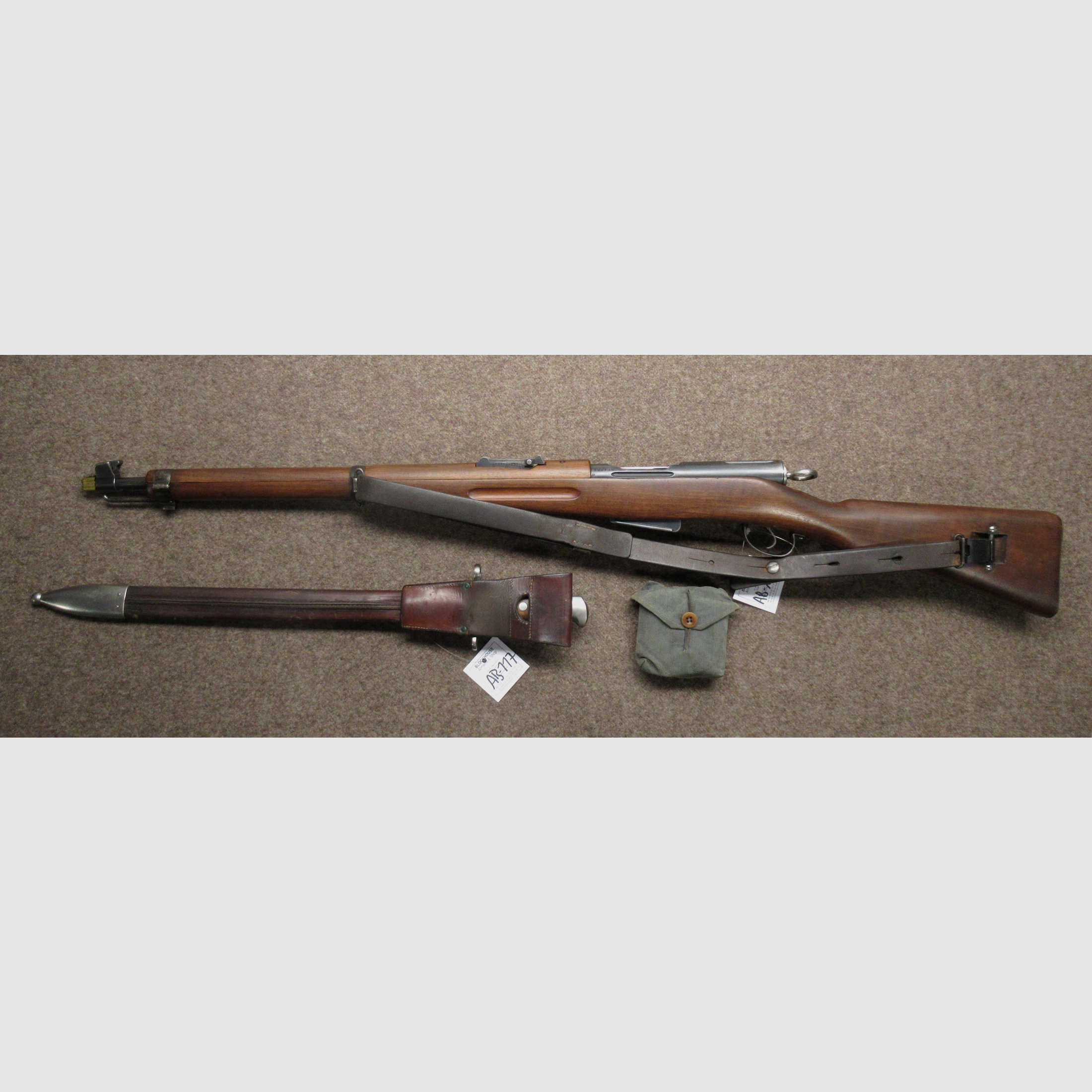 AB-117 W+F mod. K11 carabine cal. 7.5x55, image 2 sur 3