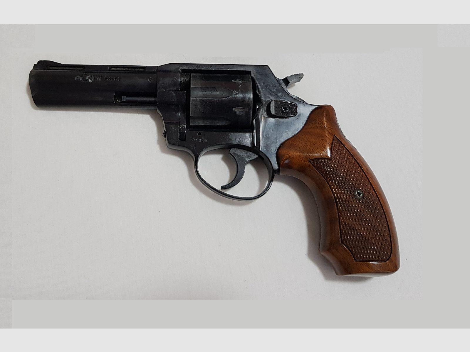 Röhm RG 99 brüniert mit Holzgriffschalen .380 R / 9mm Knall Schreckschuss Pistole 6 Schuss Trommel Kontakt: yardsalez@proton.me