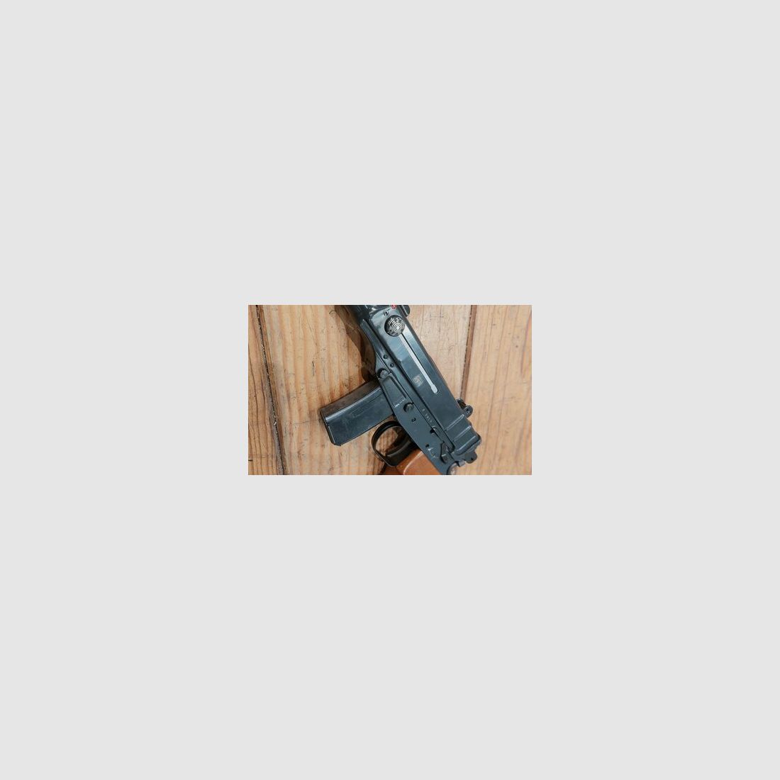 Deaktivierte unbrauchbar gemachte Scorpion VZ61, Bild 11 von 12