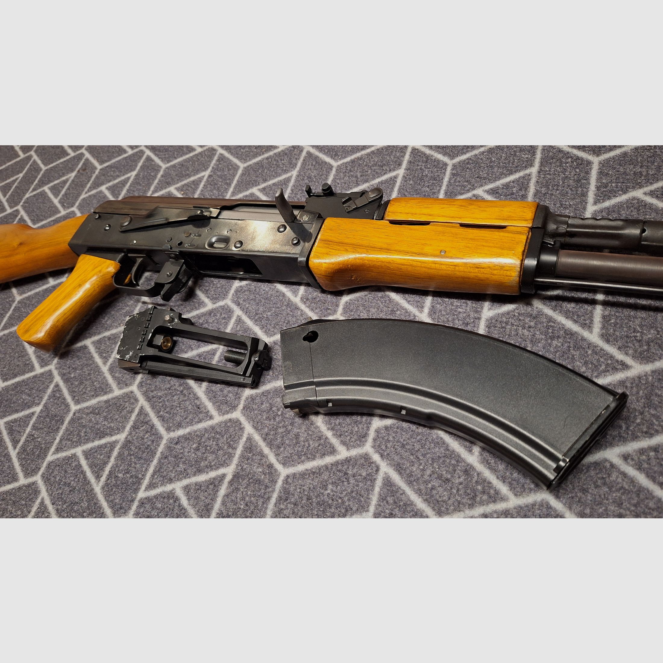 Kalashnikov AK47 4.5mm BB Co2 NEW!