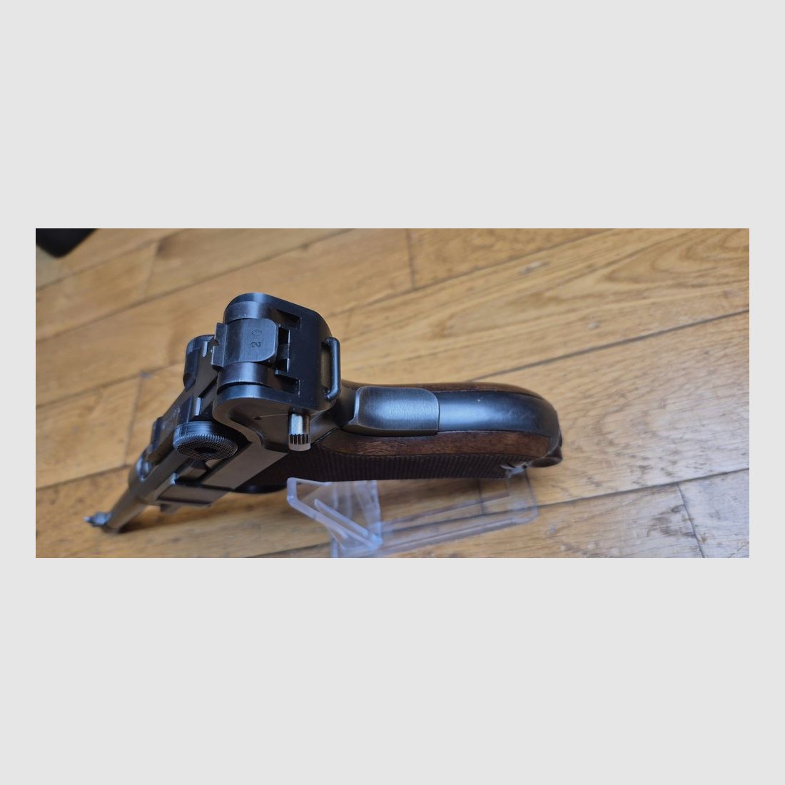 Bellissimo Luger Svizzero P06/1924 – Cal. 7,65 Parabellum – Arsenal di Berna nel 1932 – Uno dei 17.800! – Completamente monomatricolato – Caricatore del modello – Condizioni quasi nuove! Splendido! TBE++, immagine 16 di 28