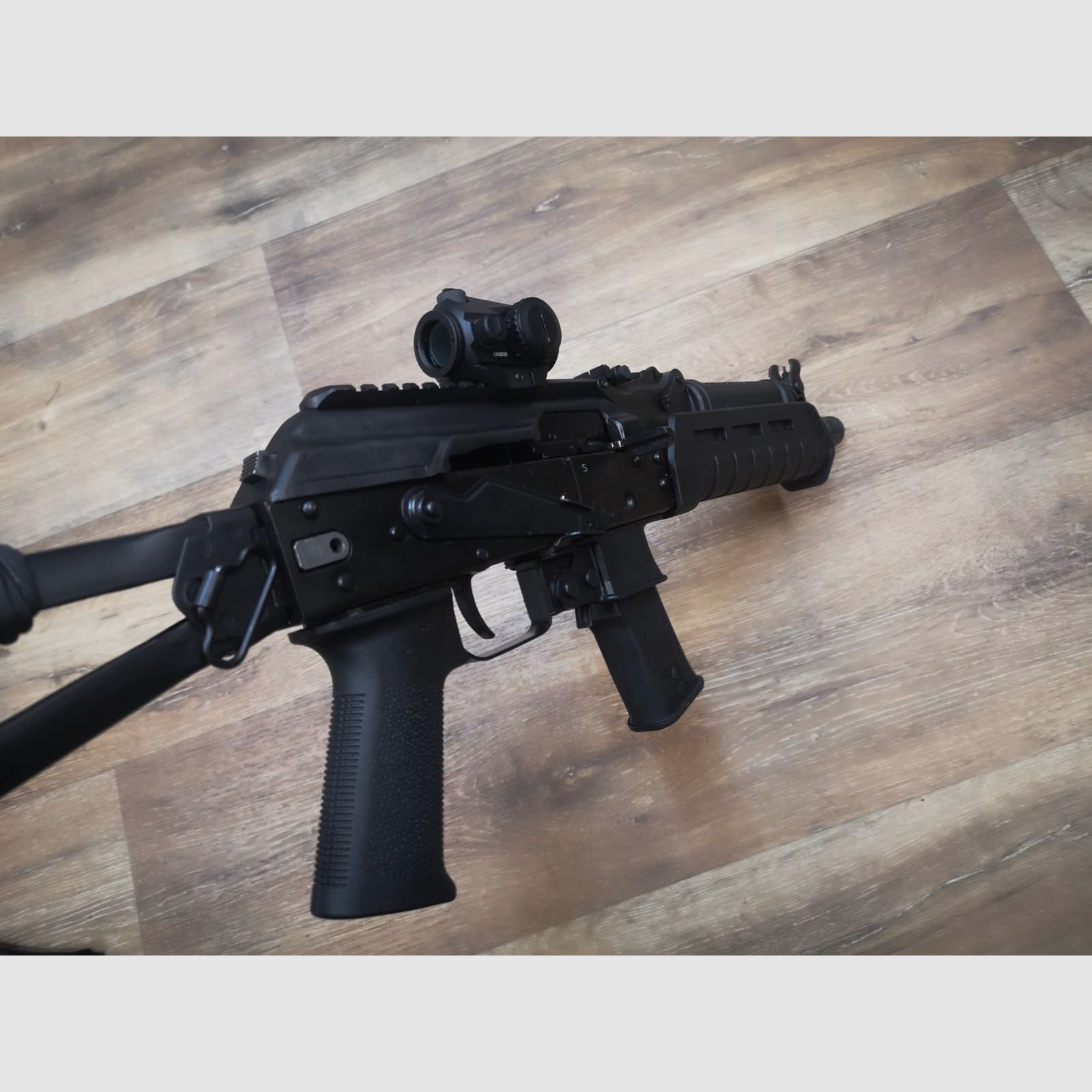 Kalaschnikov USA - KR-9 SBR Sport, carabine semi-automatique en calibre 9mm Luger, PCC, avec 6 chargeurs, mallette et certificat BKA, état d'origine - Limité